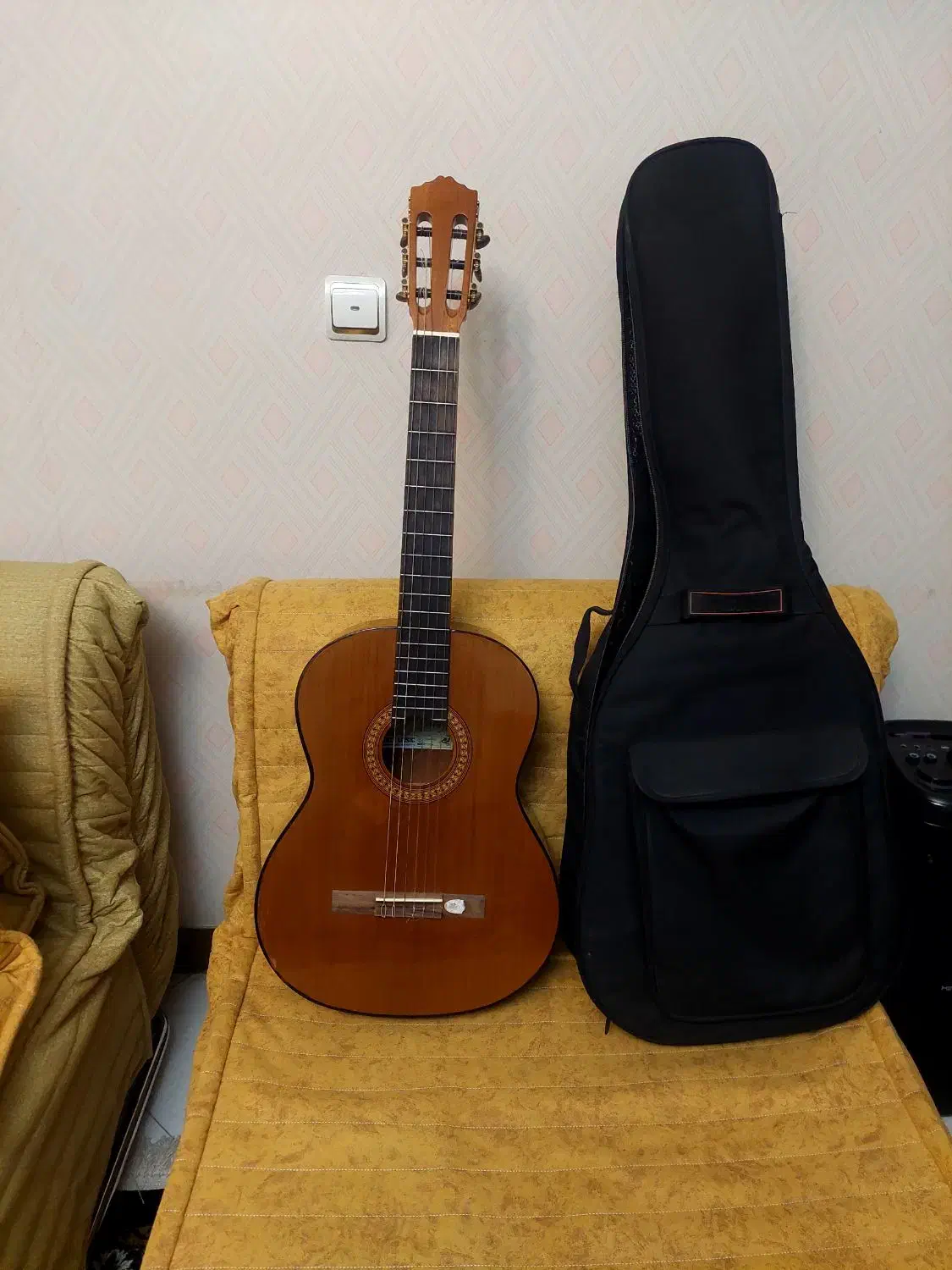 گیتار اسپانیایی|گیتار، بیس، امپلیفایر|فردیس, شهرک ناز|دیوار