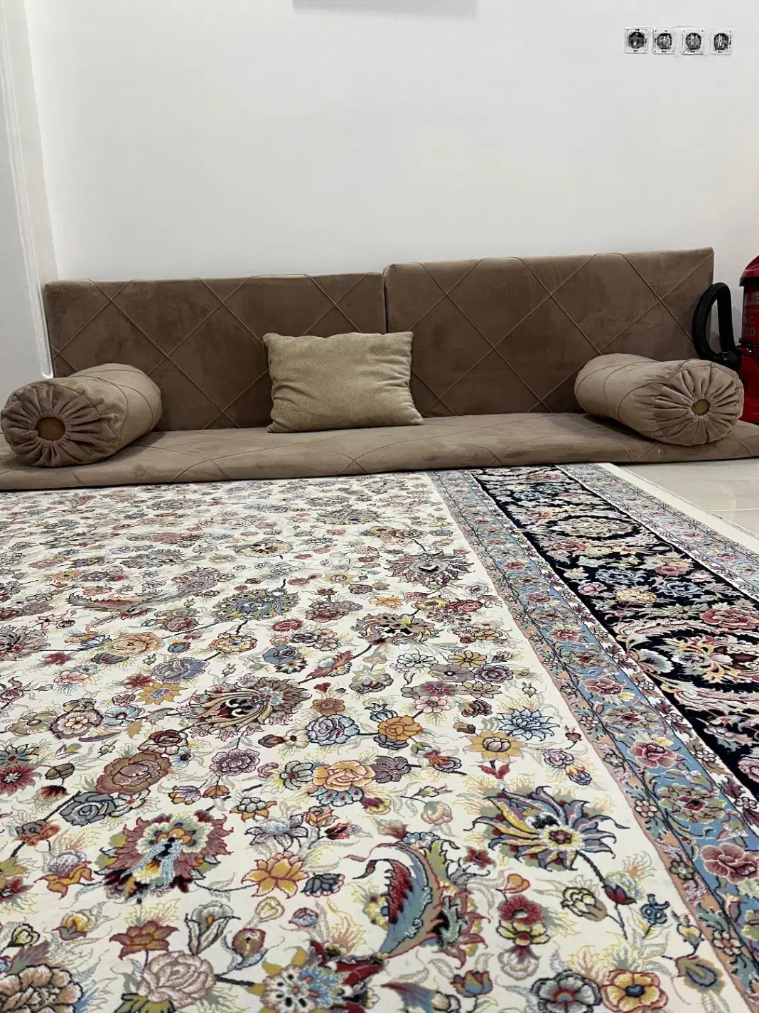 شاه نشین|مبلمان خانگی و میز عسلی|بندرعباس, |دیوار