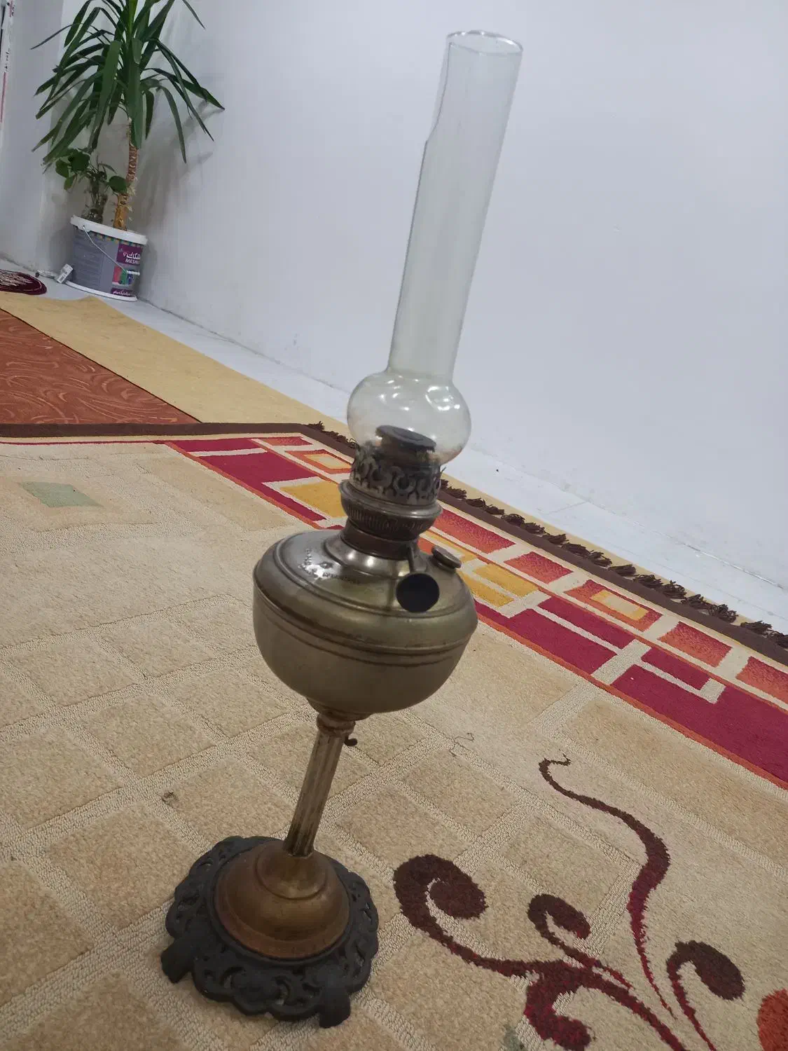 چراغ|کلکسیون اشیاء عتیقه|شهرکرد, |دیوار