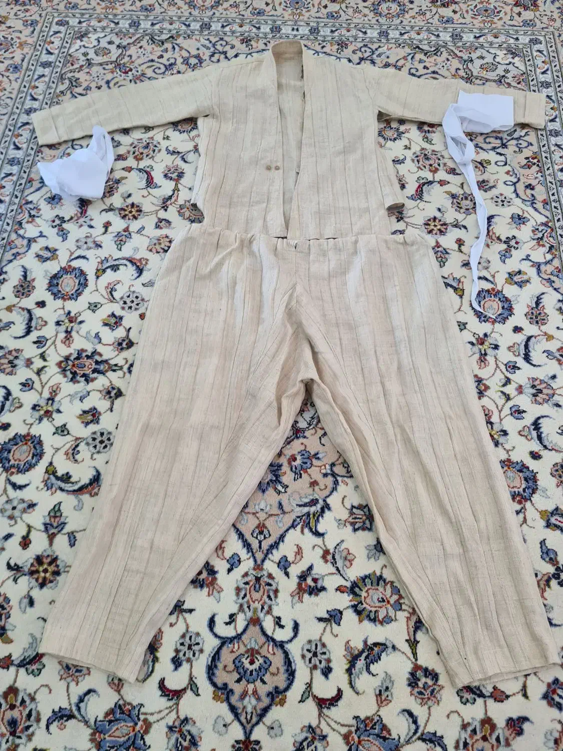 جوخه و رانک|لباس|مهاباد (آذربایجان غربی), |دیوار
