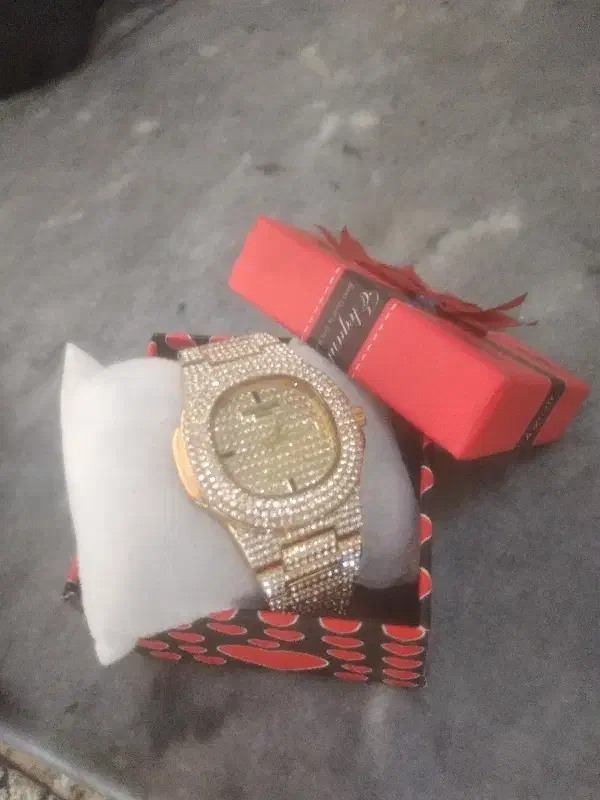 اسپرت .نو بدون خط|ساعت|نهاوند, |دیوار