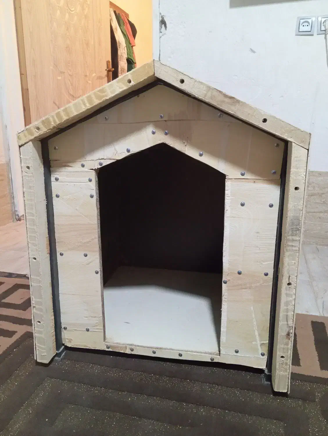 لونه سگ|لوازم جانبی حیوانات|شیراز, کرونی(خاتونک)|دیوار