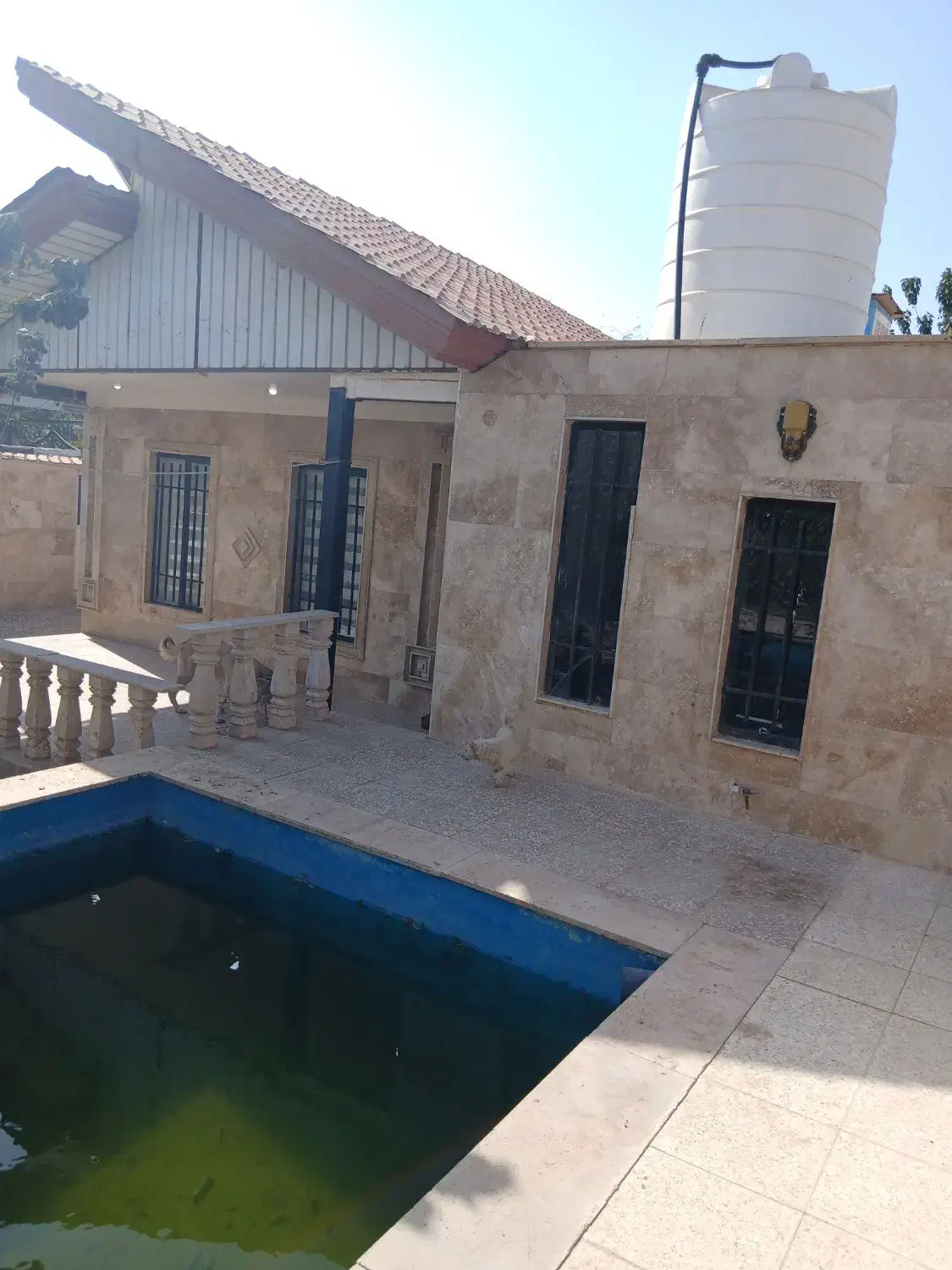 اجاره روزانه 650متر بنا 100 متر یک خواب|اجارهٔ کوتاه‌مدت ویلا و باغ|کرج, سی متری صنعتکاران|دیوار