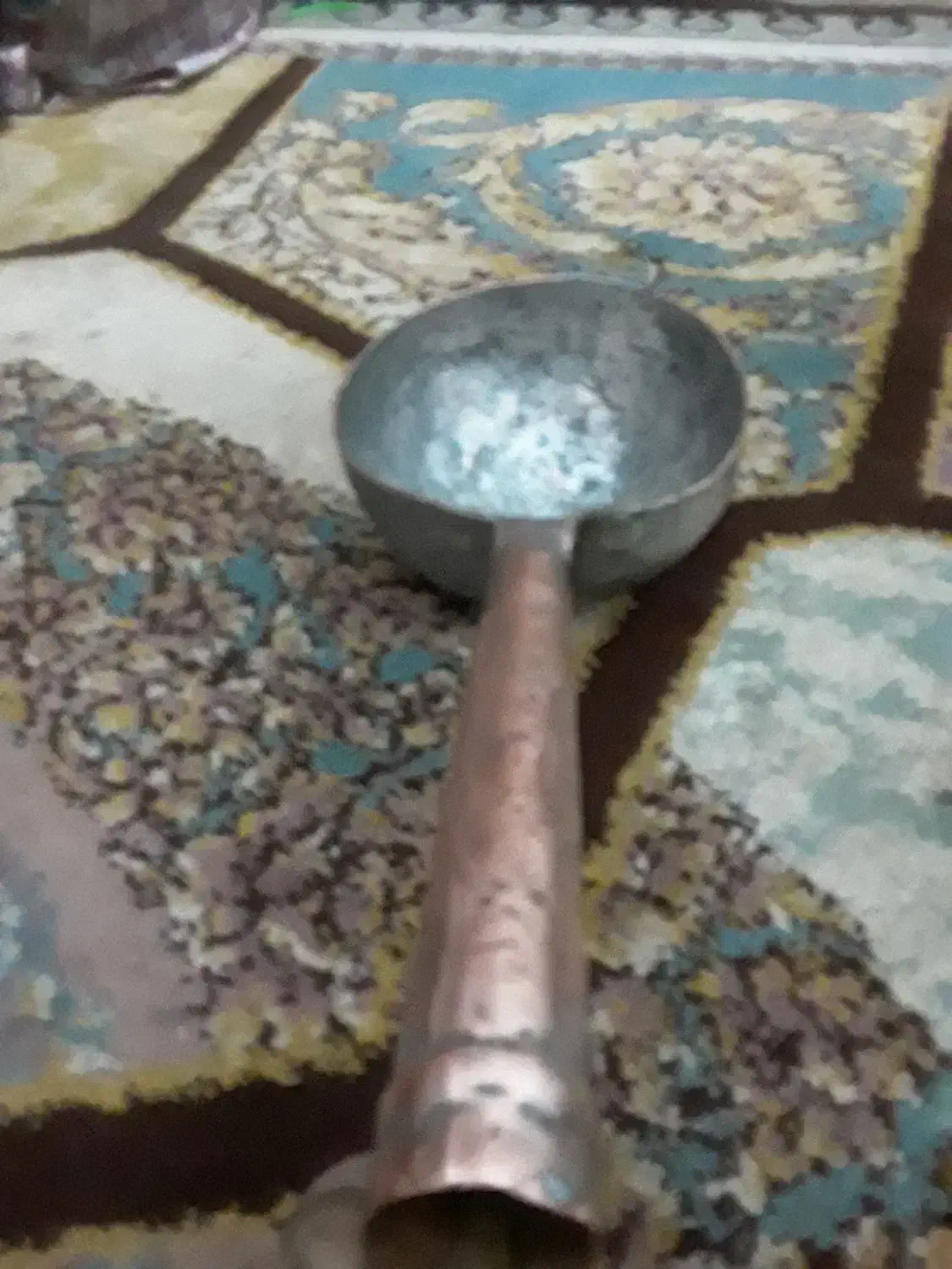 آب گردان مسی قدیمی|ظروف پخت‌وپز|شیراز, میانرود|دیوار