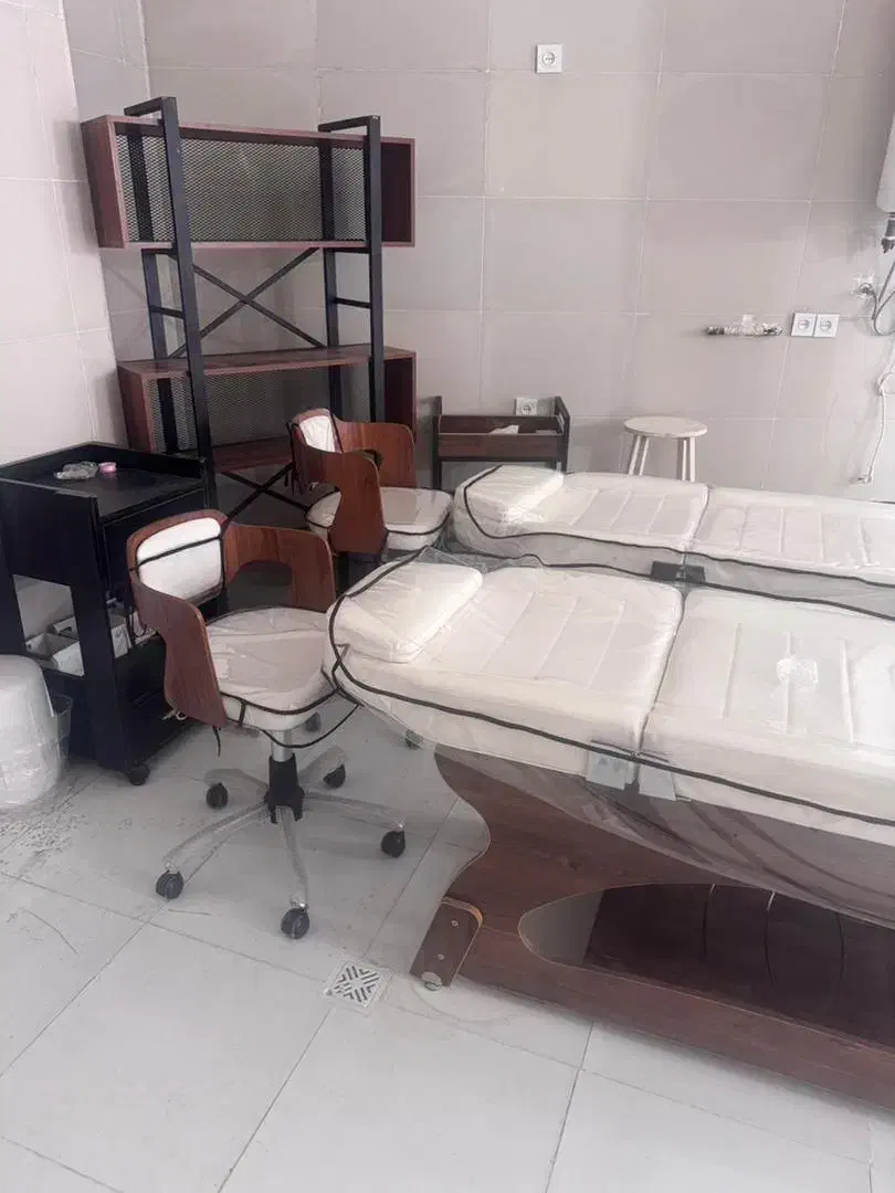 فروش تجهیزات اتاق پوست ،تخت ،صندلی، ترولی|آرایشگاه و سالن‌های زیبایی|بندر دیر, |دیوار