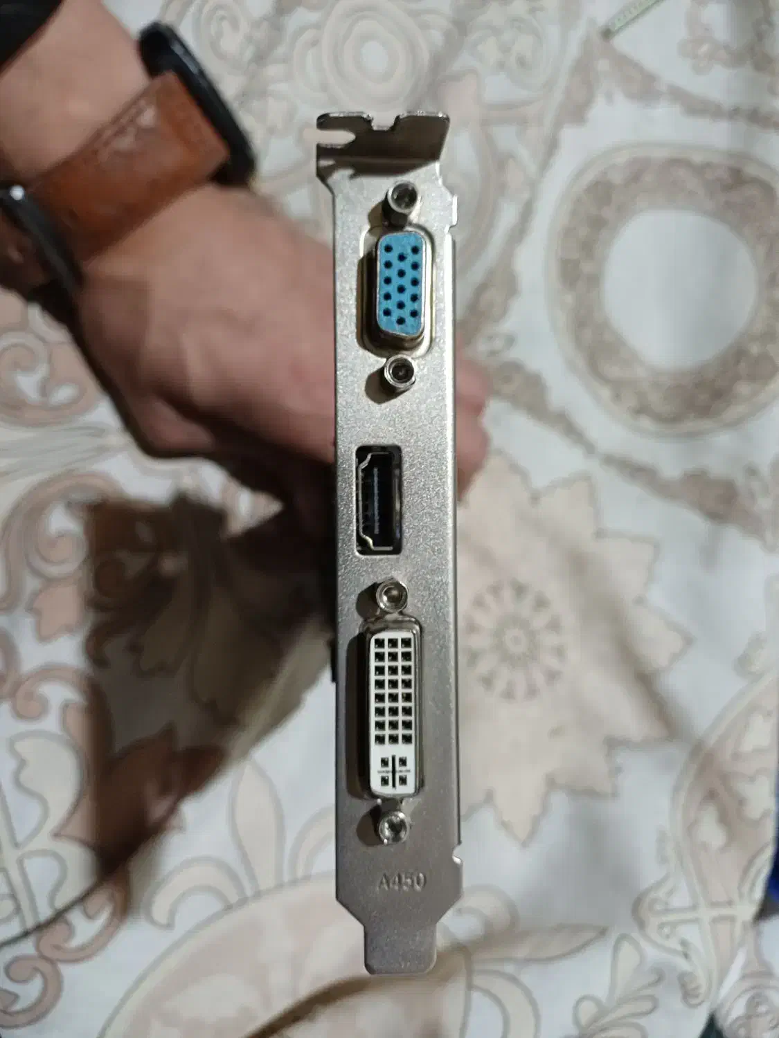 کارت گرافیک 1 گیگ|قطعات و لوازم جانبی رایانه|ری, صفاییه (چشمه علی)|دیوار