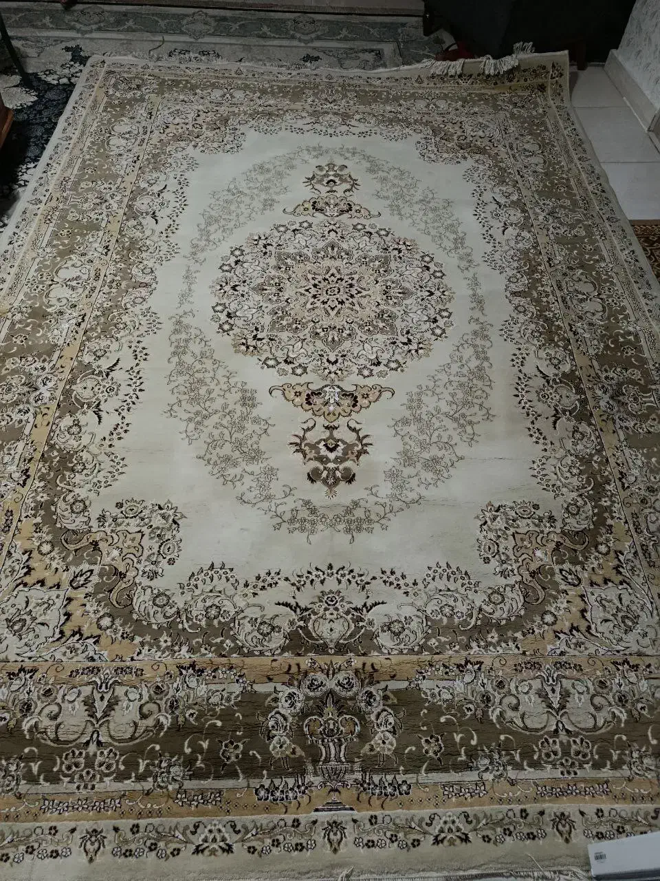 فرش ۹ متری سالم بدون پوسیدگی|فرش|سیاهکل, |دیوار