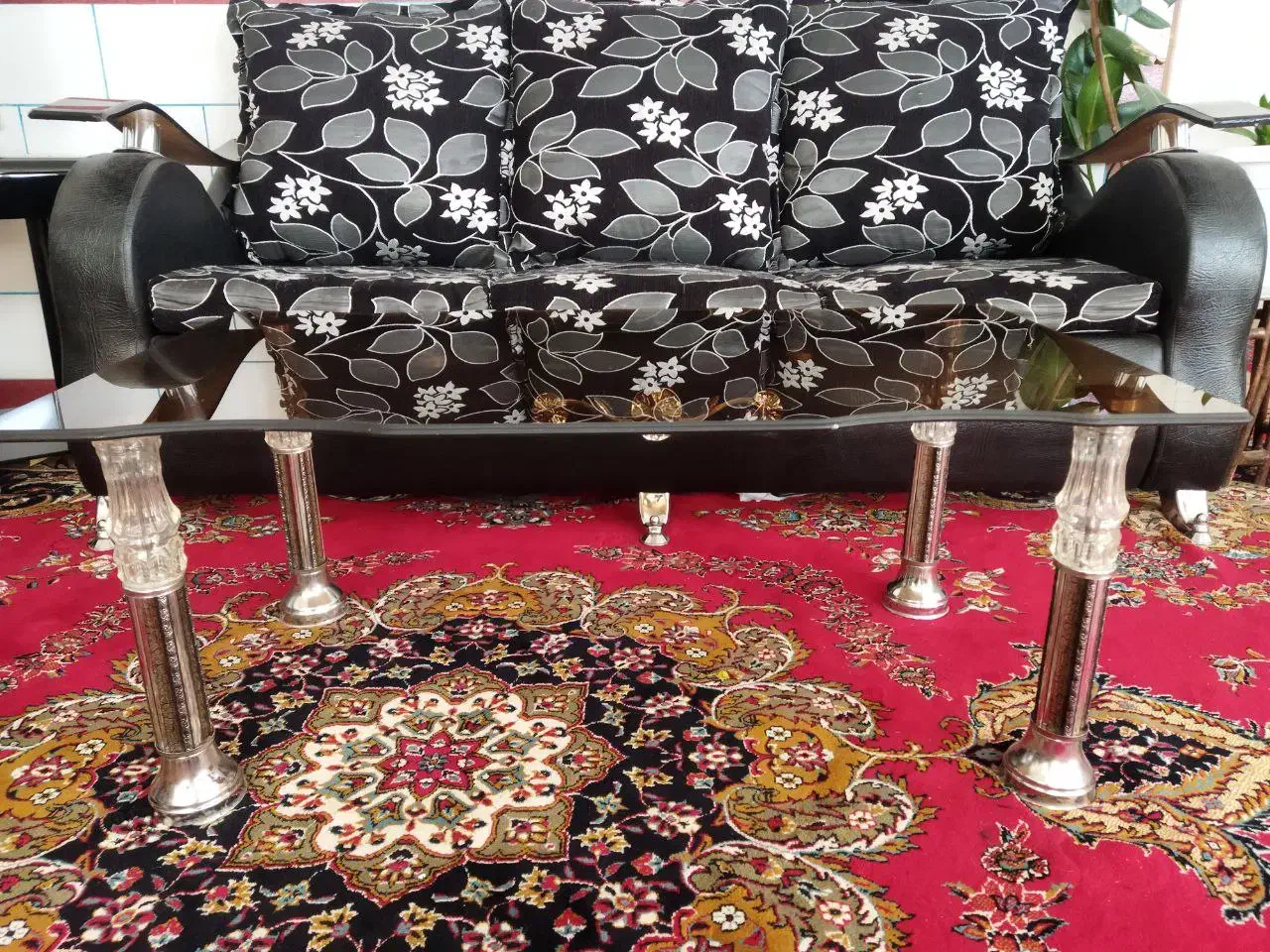 مبل ۷ نفره همراه با میز و عسلی|مبلمان خانگی و میز عسلی|شهرکرد, |دیوار