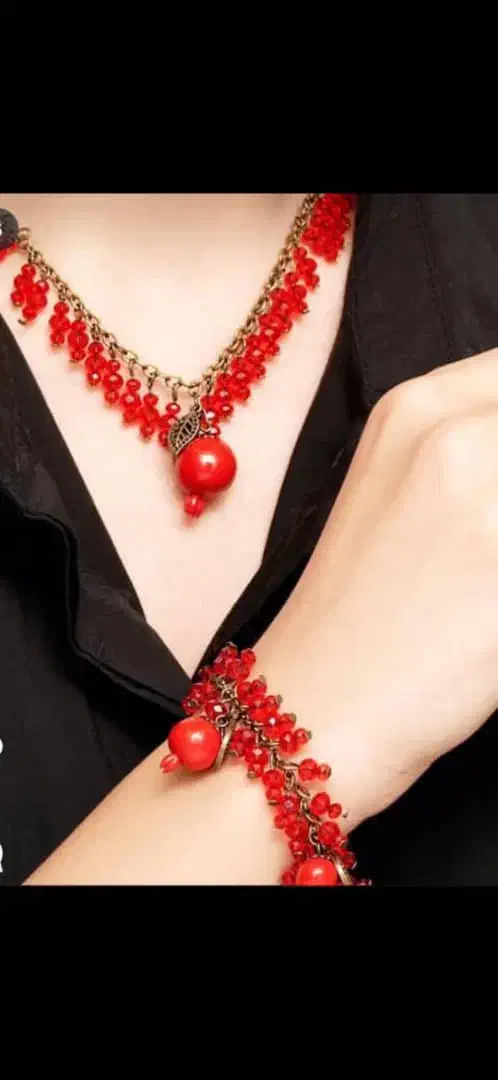 فروش دستبند و گردنبند یه صورت تکی و عمده|بدلیجات|شیراز, عفیفآباد|دیوار