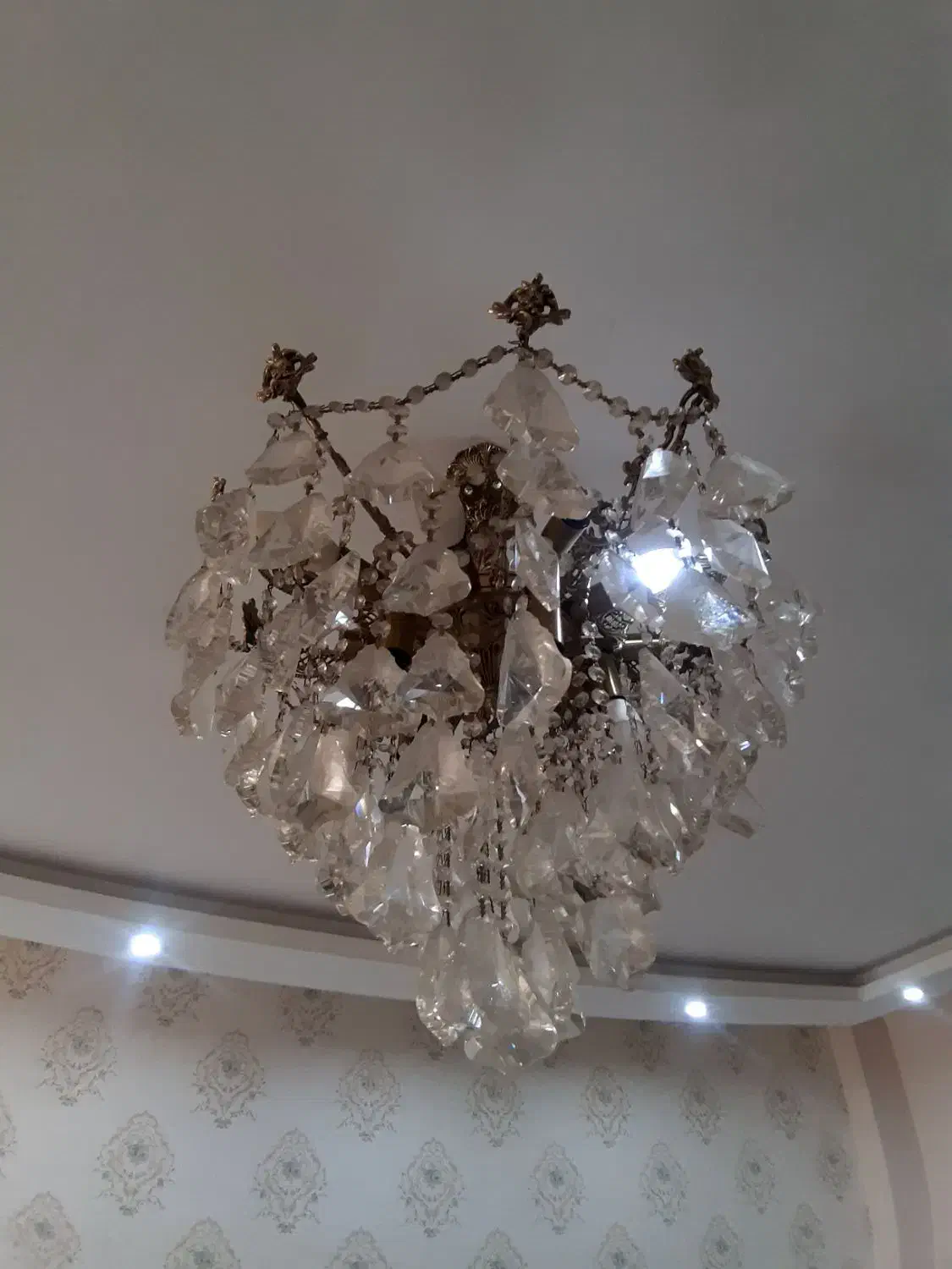 لوستر|لوستر و چراغ آویز|اصفهان, برازنده|دیوار