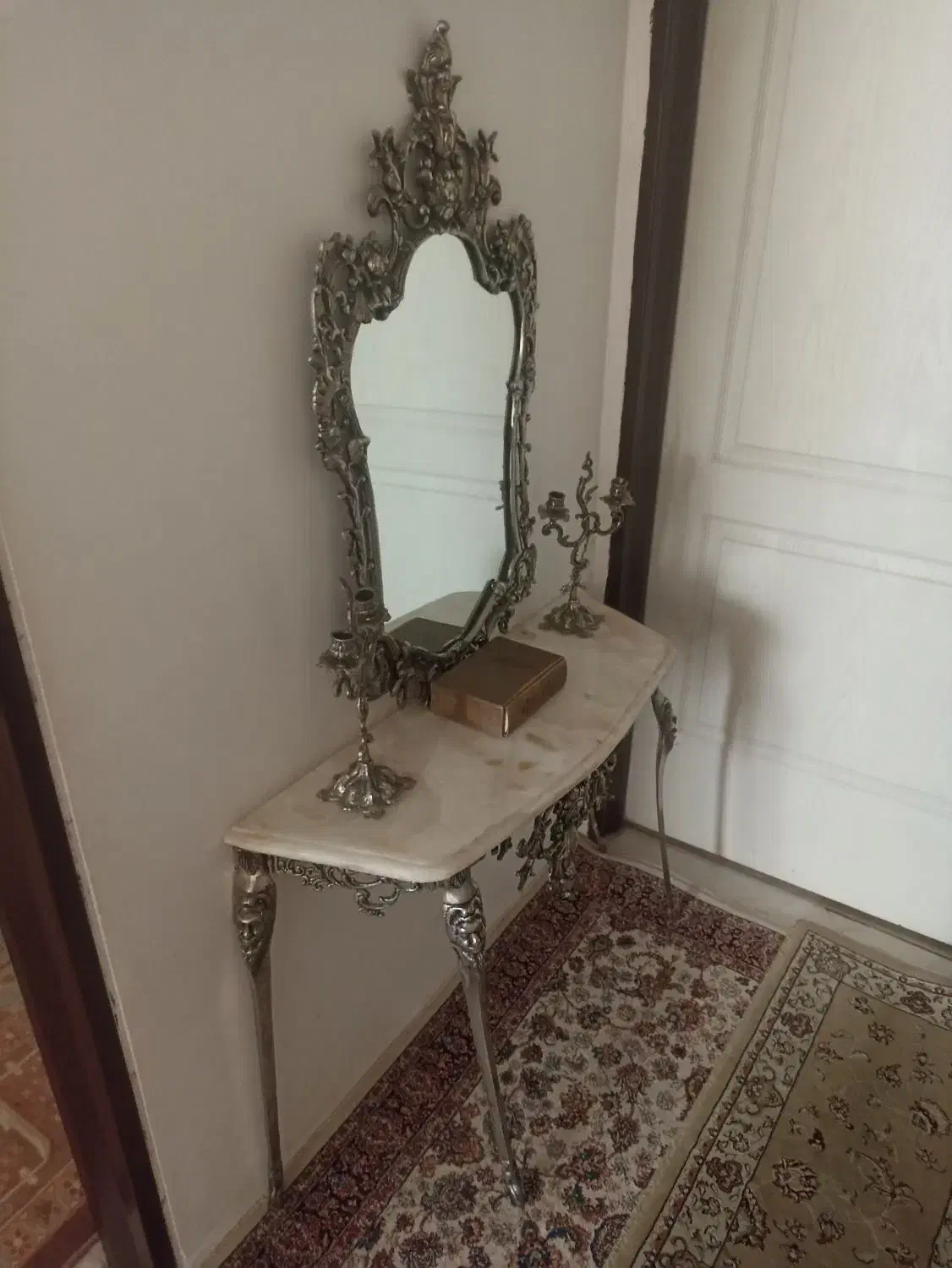 آیینه و شمعدان برنجی|آینه|شریف‌آباد, |دیوار