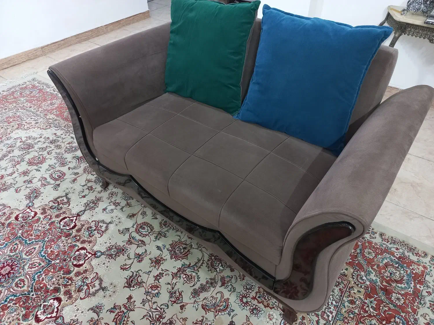 مبلمان و راحتی|مبلمان خانگی و میز عسلی|گرگان, |دیوار