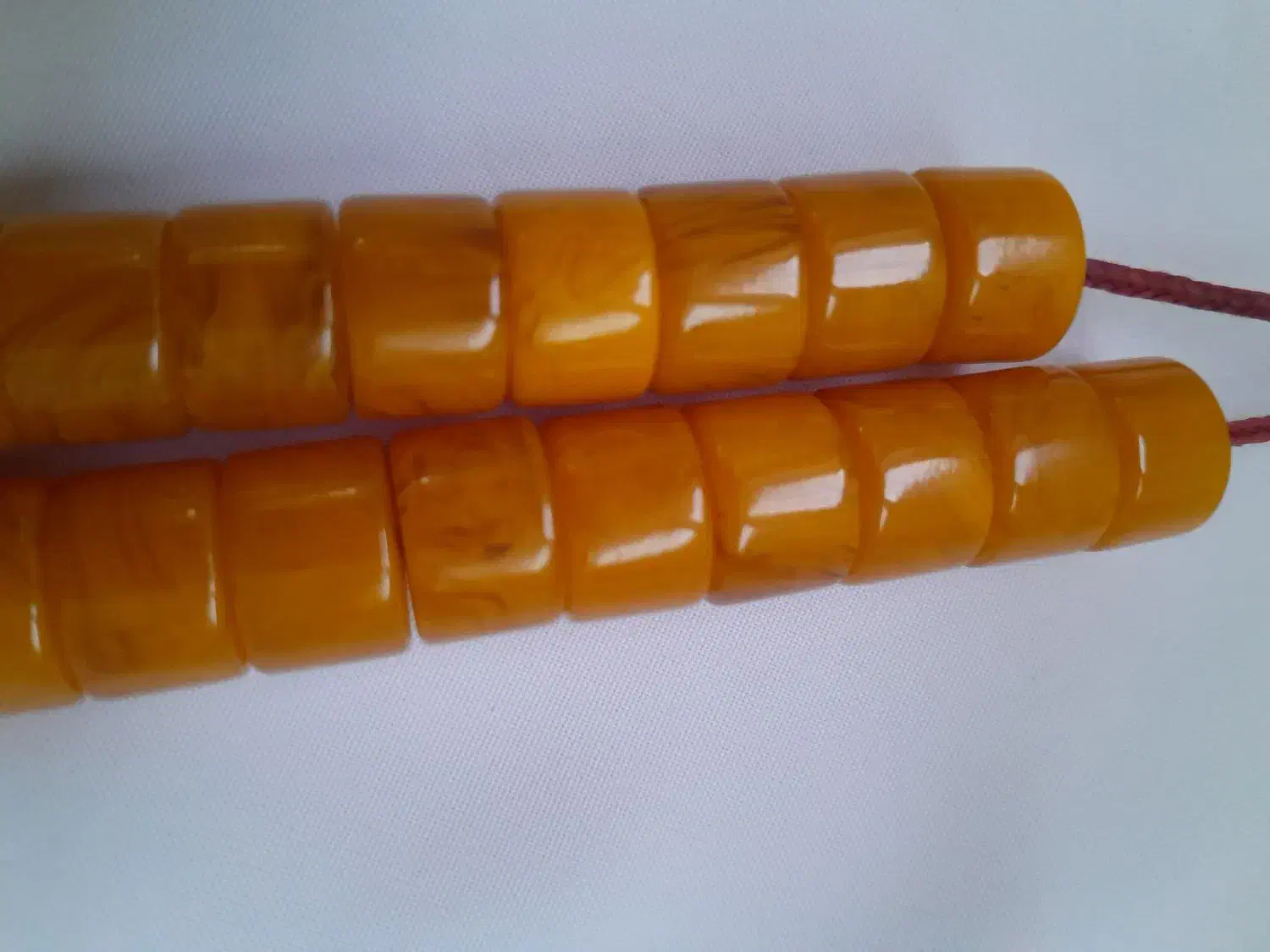 تسبیح کهربا|کلکسیون اشیاء عتیقه|تبریز, |دیوار