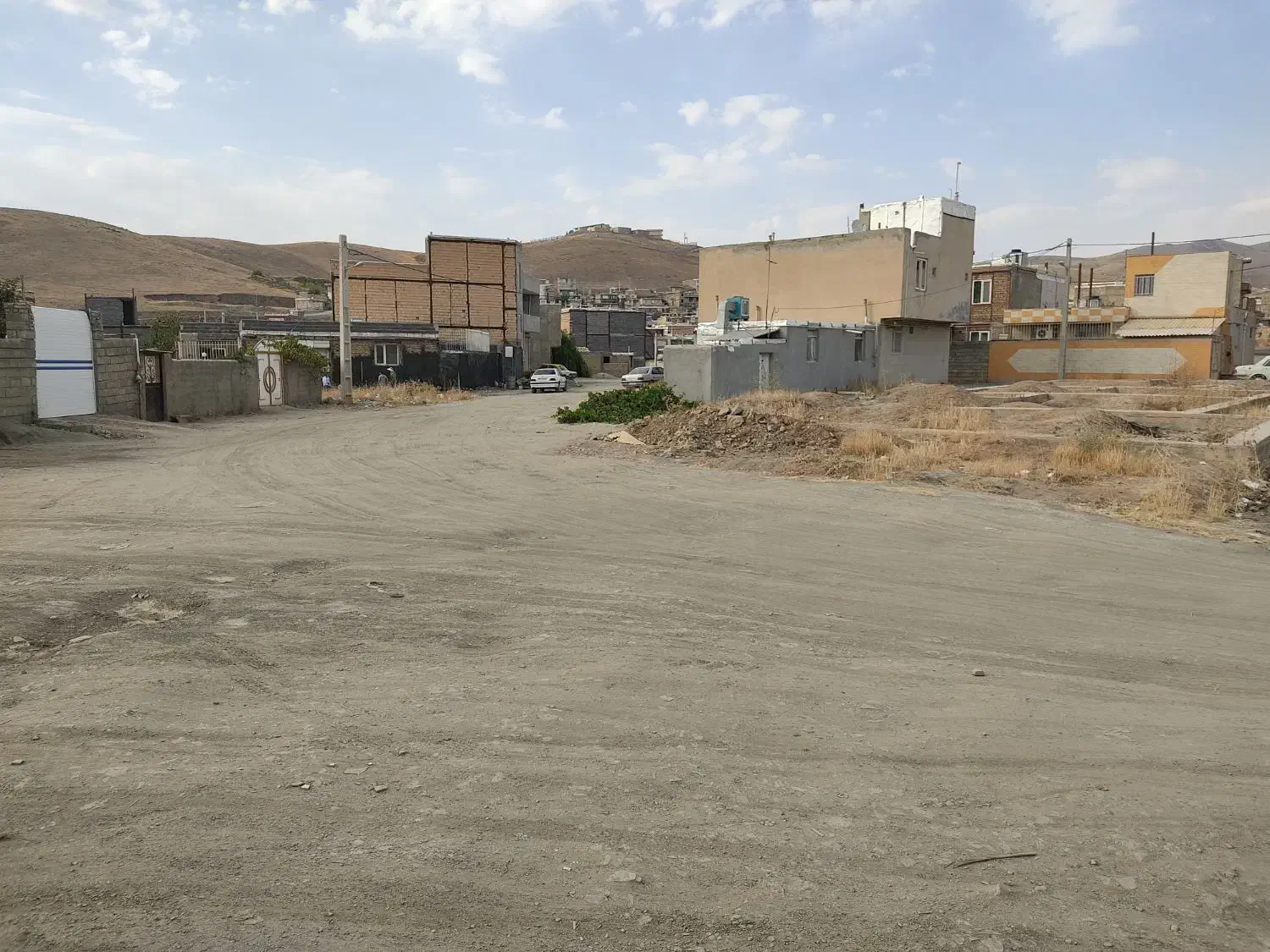 زمین مسکونی 3 پلاک در مسیر گلخانه در روستای قلیان|فروش زمین و ملک کلنگی|سنندج, |دیوار