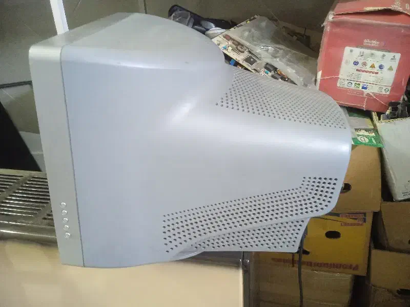 مانیتور سامسونگ سالم|قطعات و لوازم جانبی رایانه|اندیشه, اندیشه فاز ۱|دیوار