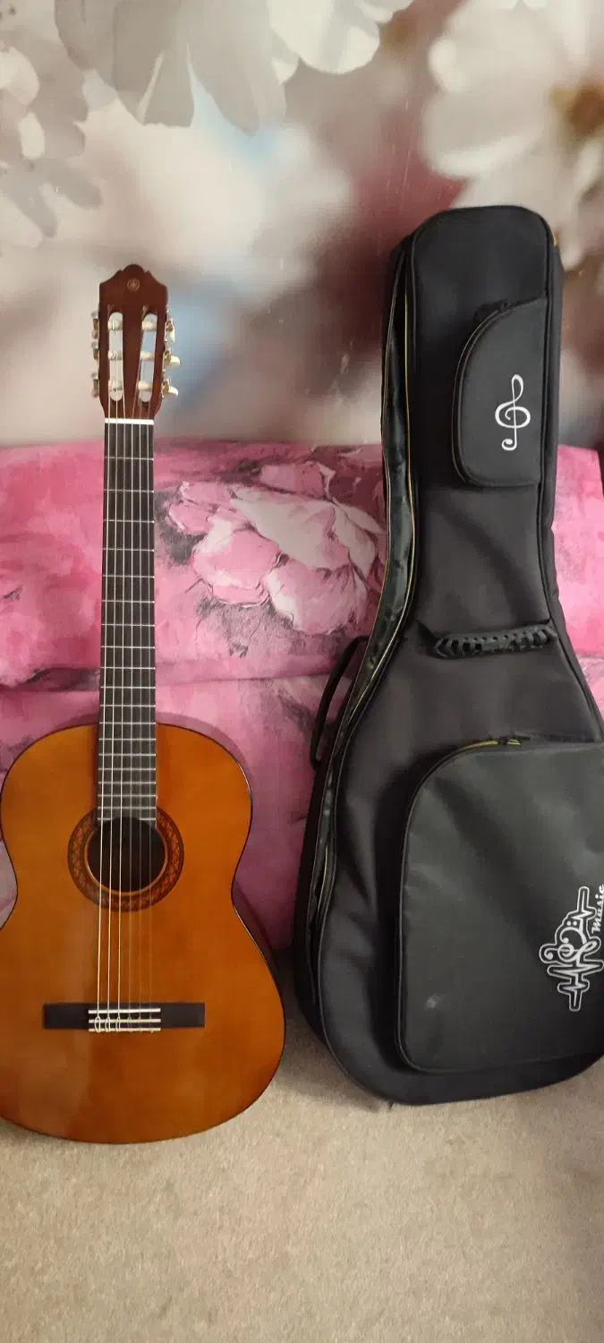 گیتار یاماها c40 اصل اندونزی|گیتار، بیس، امپلیفایر|ارومیه, |دیوار