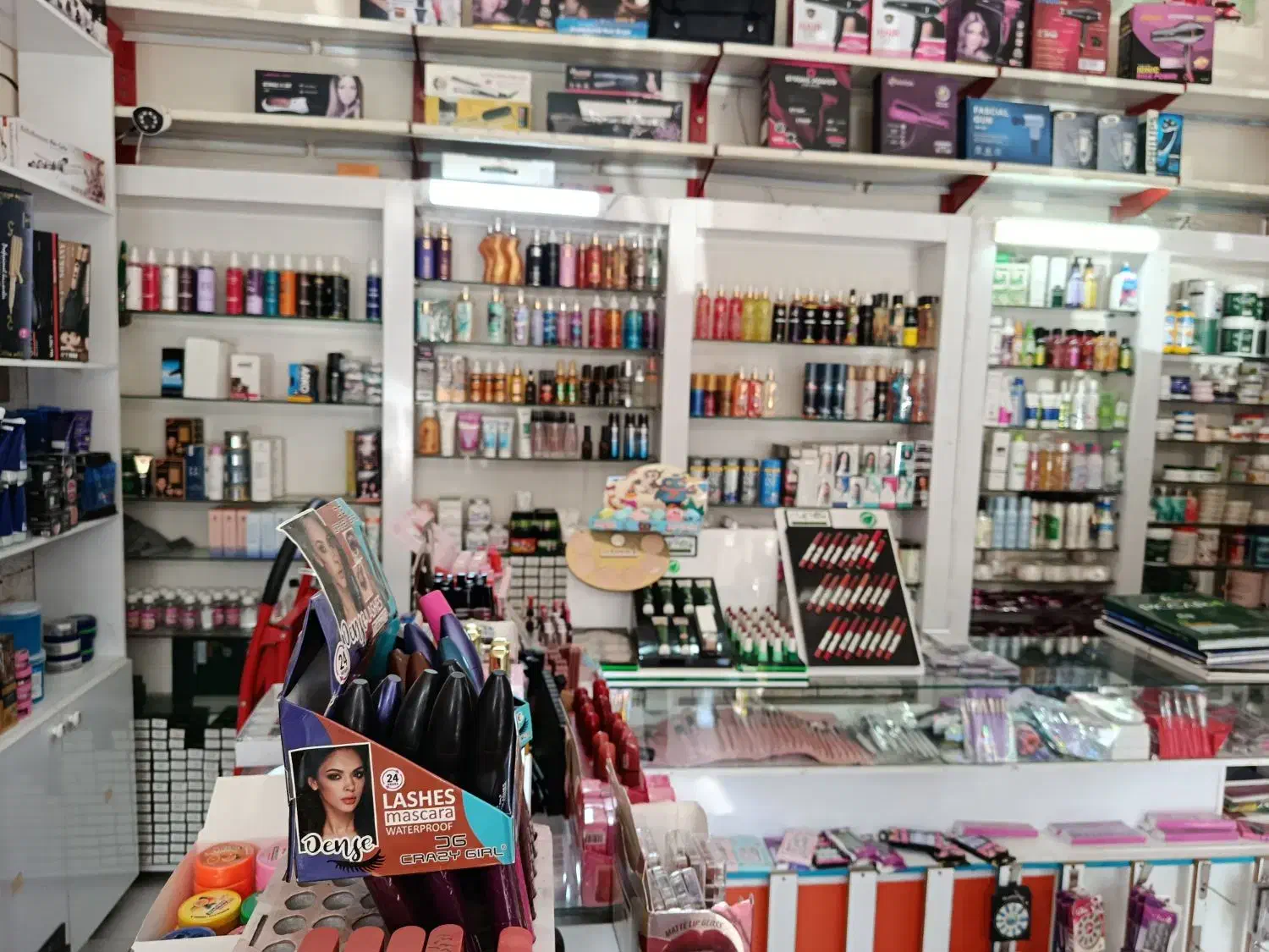 واگذاری مغازه لاچوارم آرایشی|فروشگاه و مغازه|تبریز, |دیوار