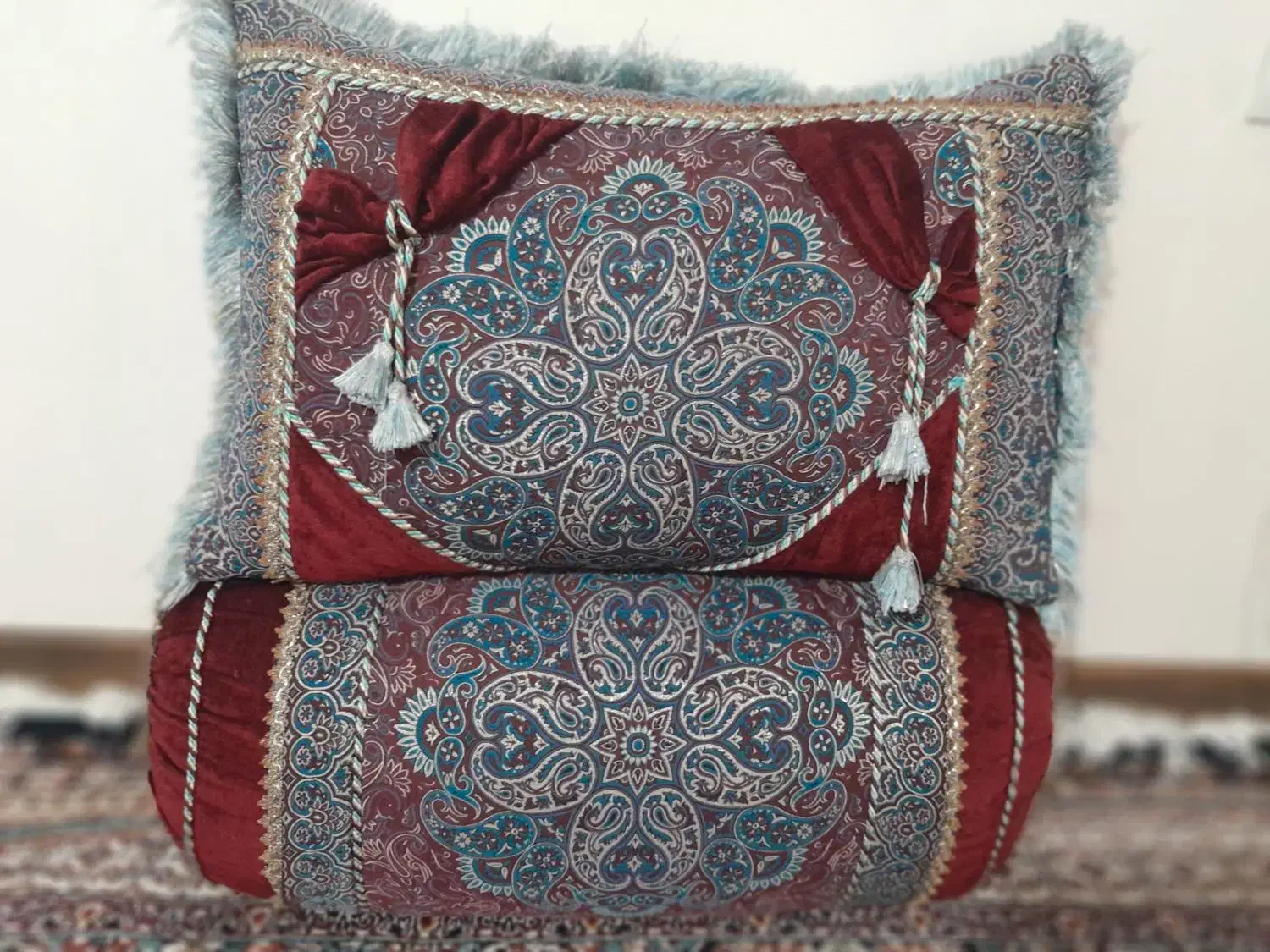 روبالشی وپشتی|رختخواب، بالش، پتو|یاسوج, |دیوار