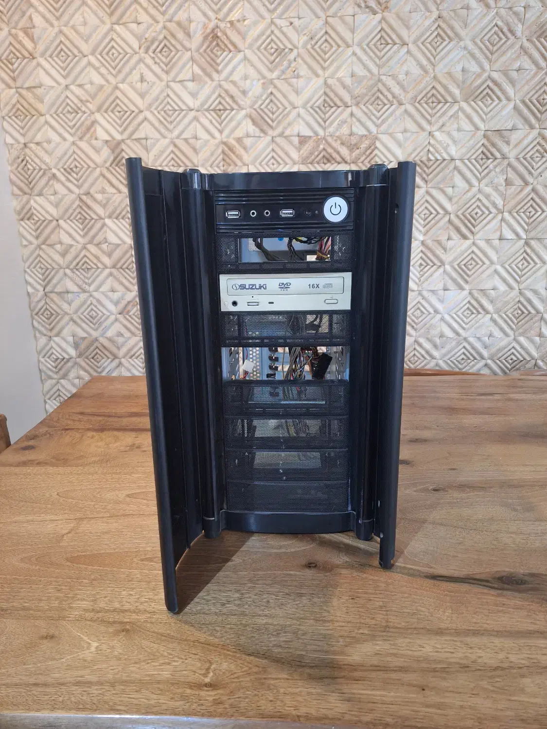 کیس رید مکس پنل آلمینیومی بازشو به همراه پاور|قطعات و لوازم جانبی رایانه|تهران, بهار|دیوار