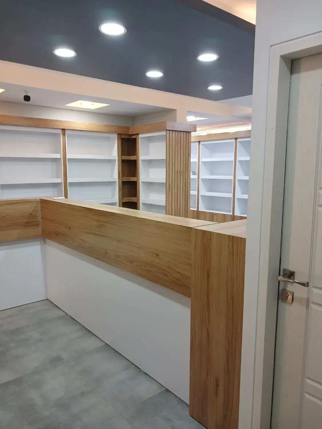 ۹۵ متر. فقط جهت داروخانه یا شرکت دارویی|اجارهٔ مغازه و غرفه|تهران, ایرانشهر|دیوار