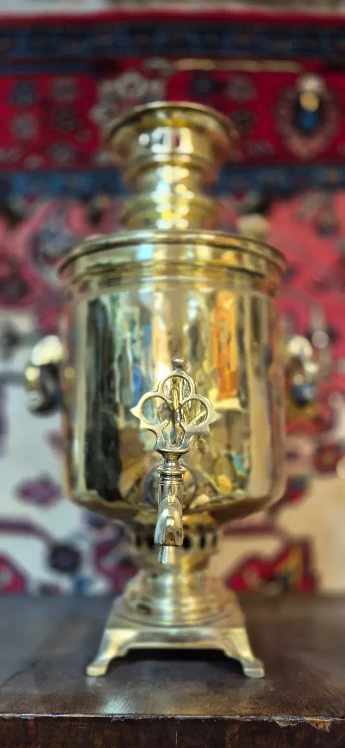 سماور ذغالی روسی دسته گوشواره تمیز|کلکسیون اشیاء عتیقه|تهران, منیریه|دیوار