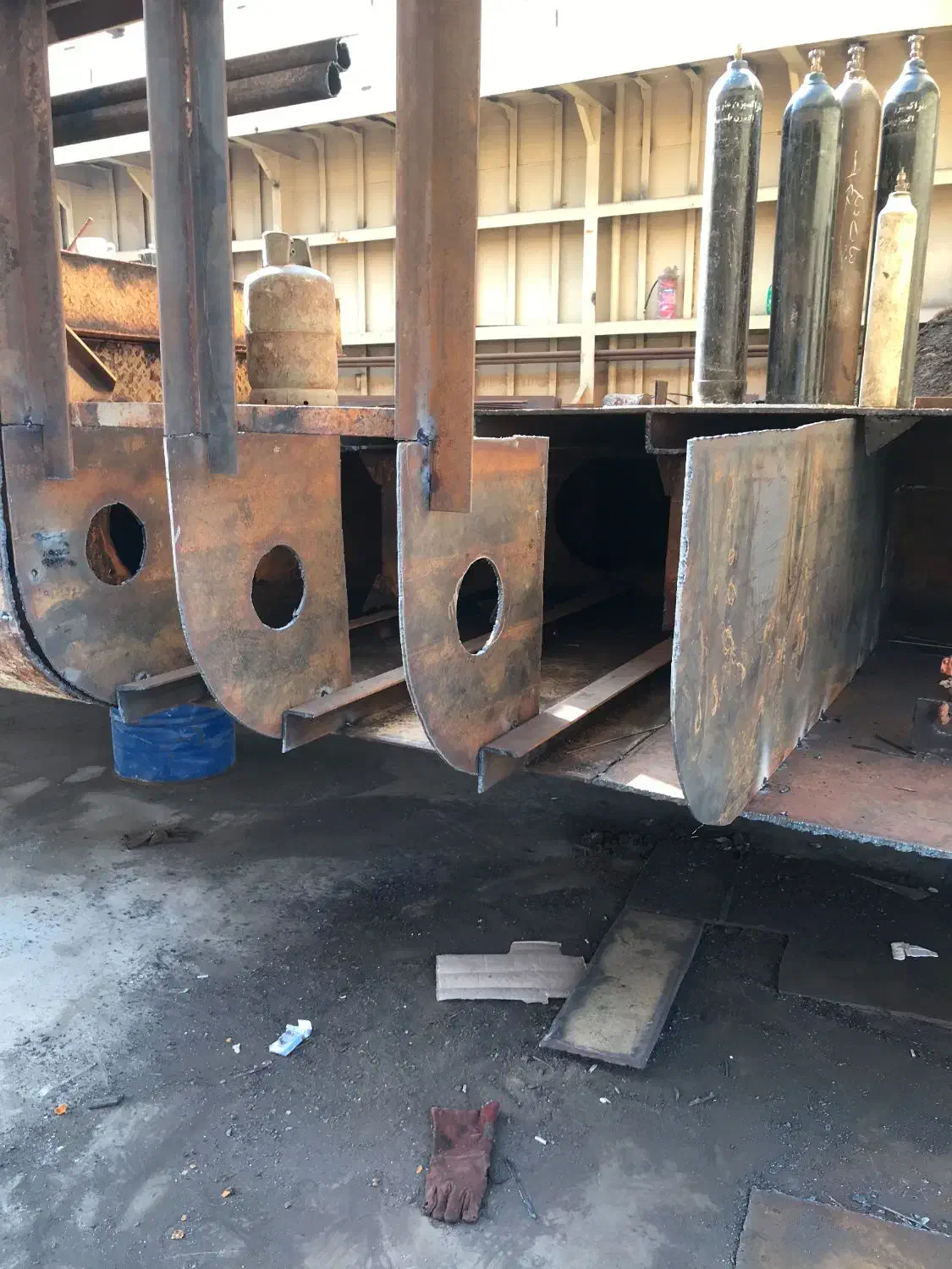 پیمانکاری جوشکاری و تعمیرات کشتی و سازه های دریایی|خدمات پیشه و مهارت|قشم, |دیوار