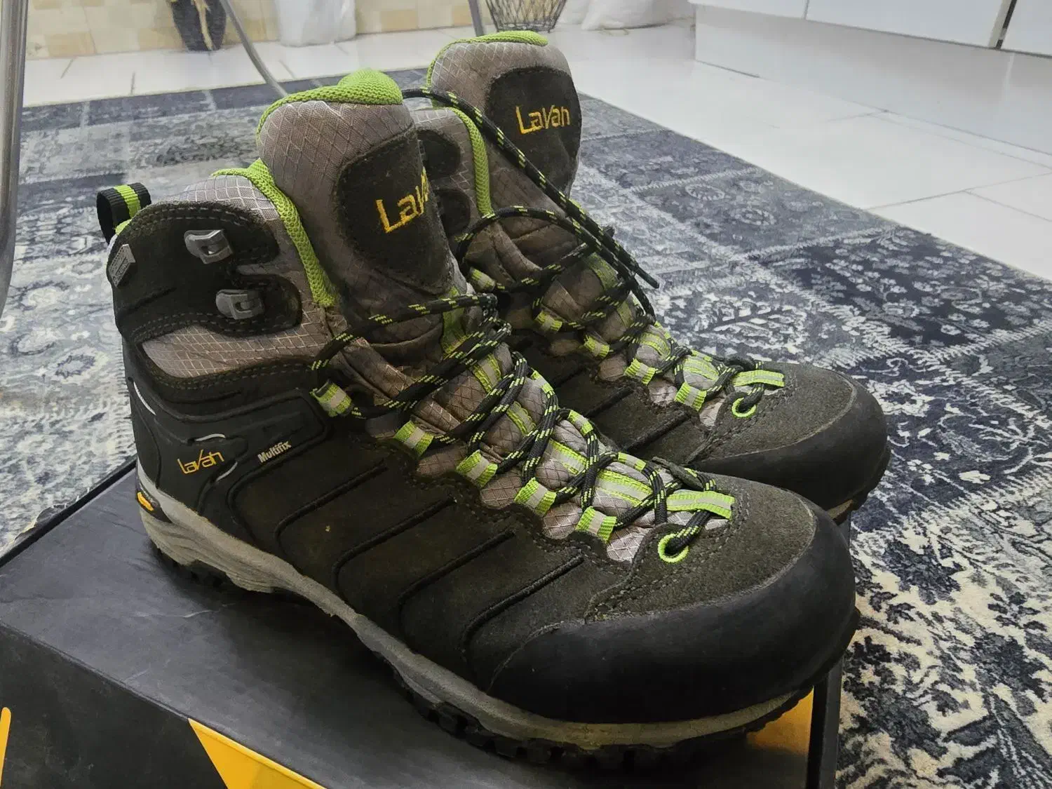 کفش کوه لاوان مدل اِج دخترانه|کوهنوردی و کمپینگ|تهران, آشتیانی|دیوار