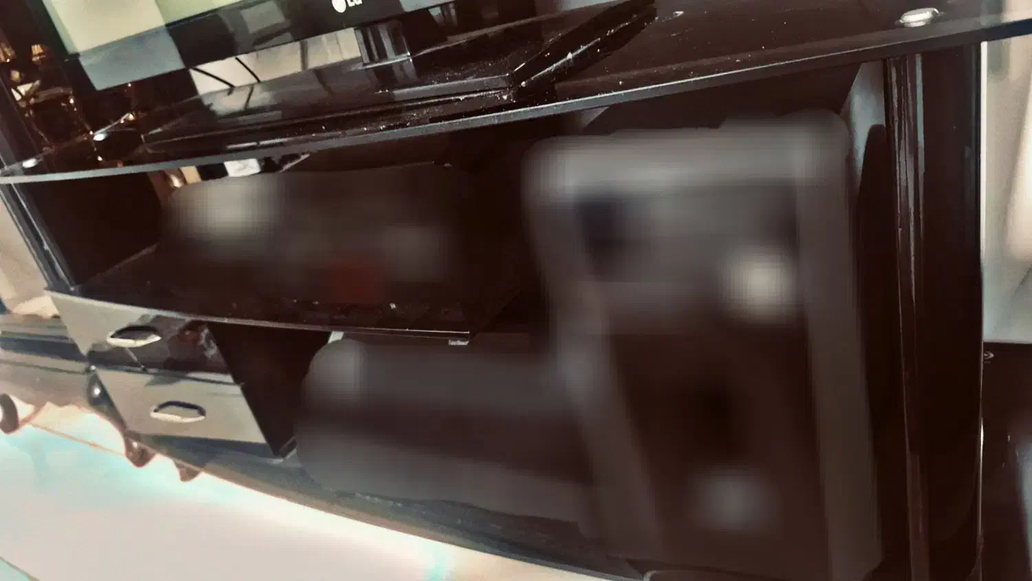 میز تلویزیون شیشه ای|میز تلویزیون|مشهد, شهید قربانی|دیوار