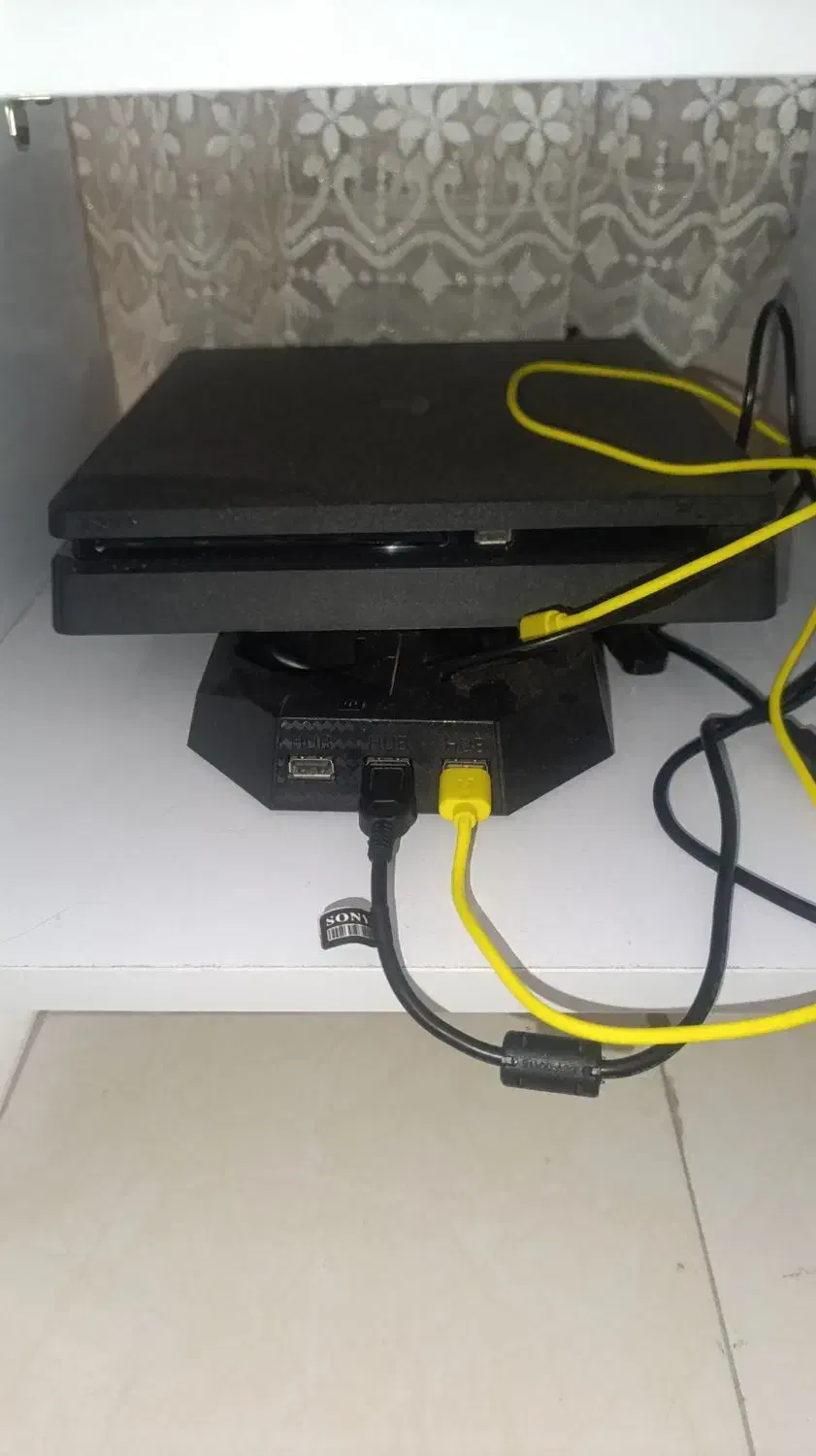 ps4 اسلیم 1 ترابتیت با لوازم جانبی|کنسول، بازی ویدئویی و آنلاین|تهران, مسعودیه|دیوار