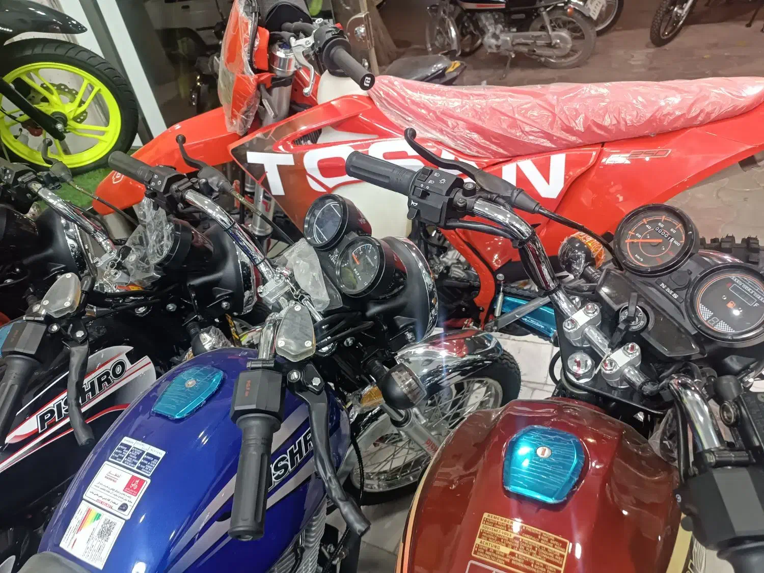 طرح گس گس 250 سی سی|موتورسیکلت|مشهد, امام رضا (ع)|دیوار