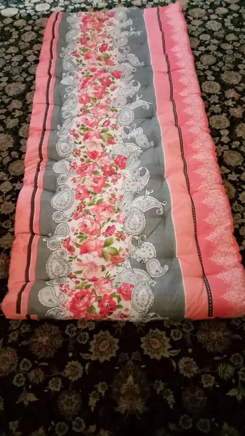 ۴ تا تشک و۳ تا بالشت لوله ای نوبفروش میرسد|رختخواب، بالش، پتو|مسجد سلیمان, |دیوار