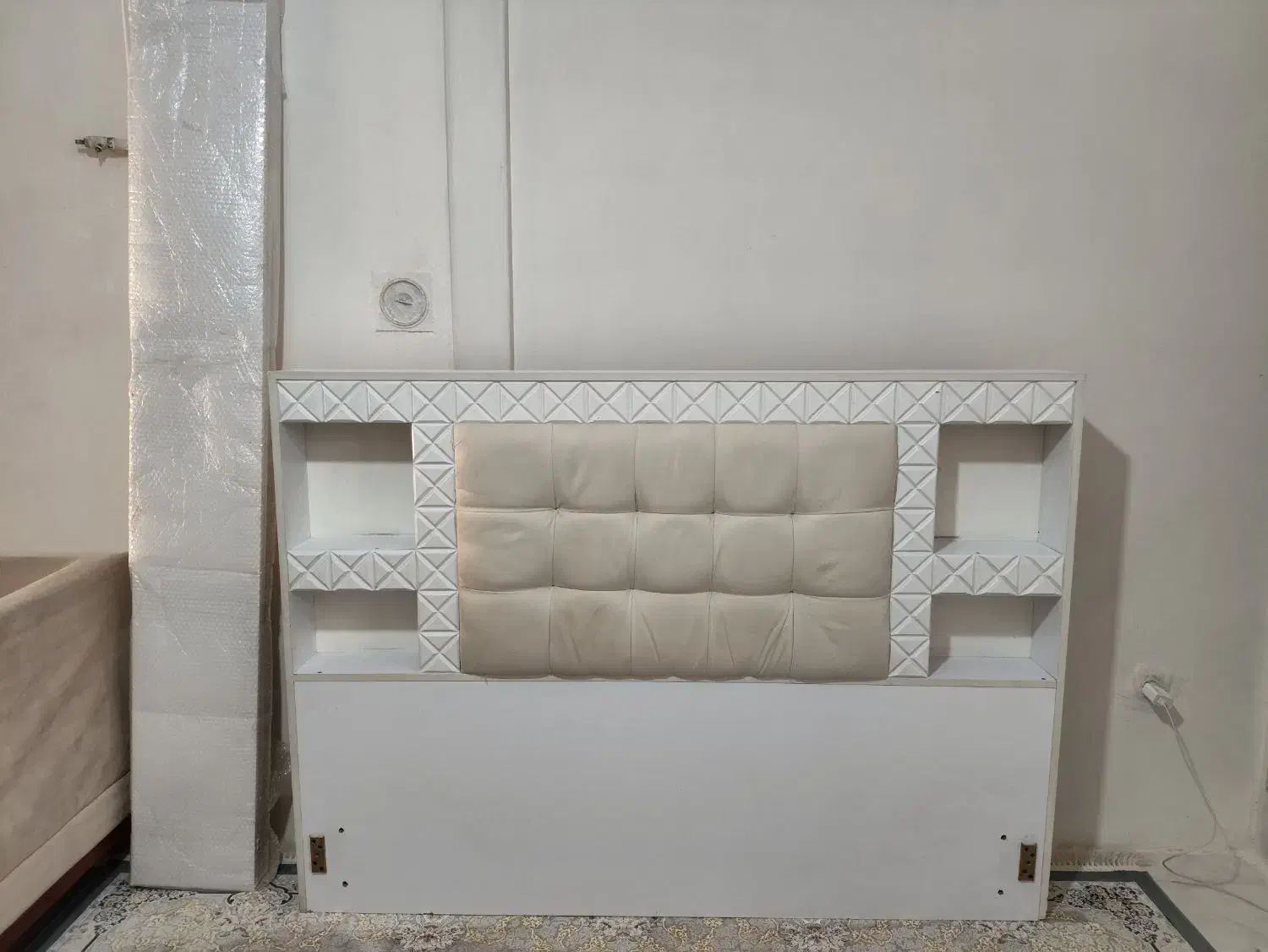 تخت خواب دو نفره نیاز به تعمیر|تخت و سرویس خواب|قدس, شهرقدس|دیوار