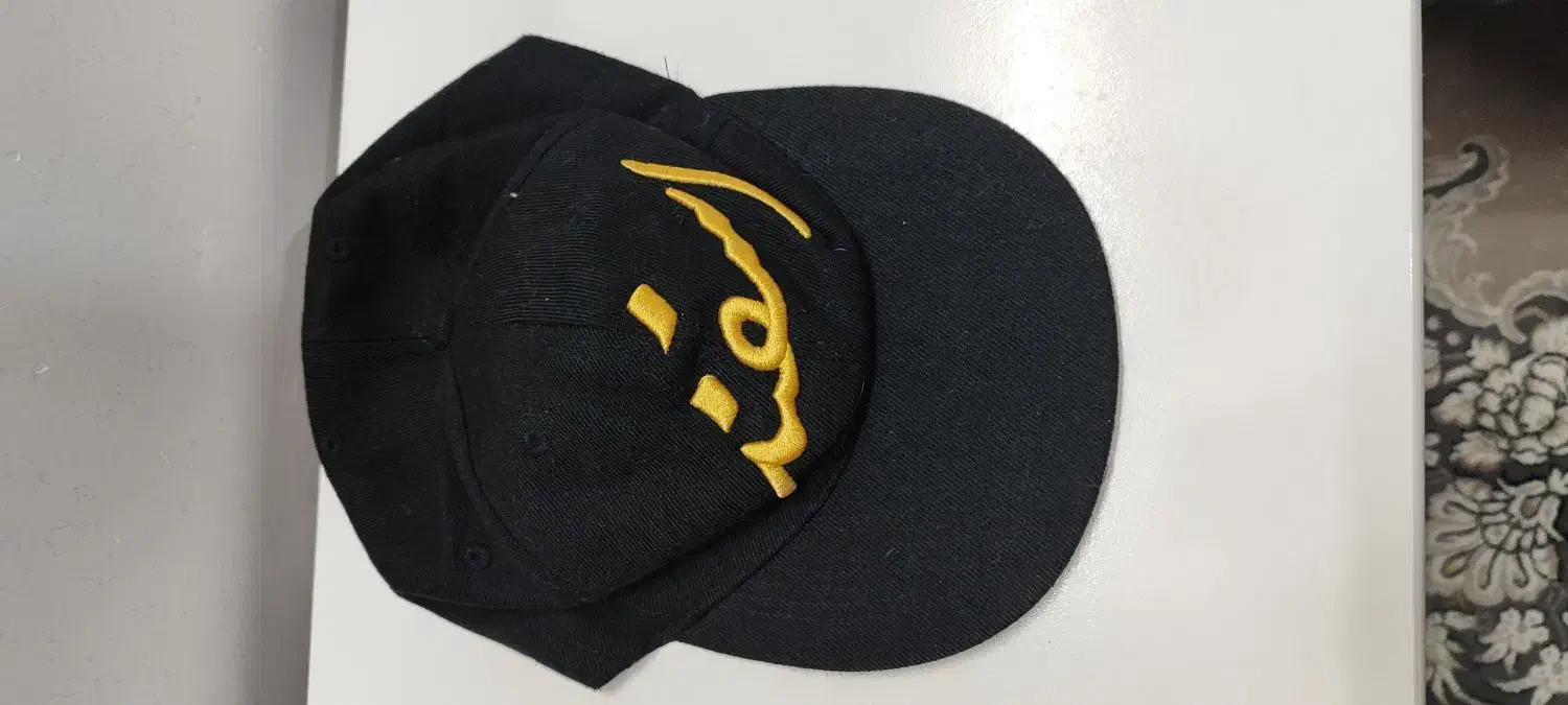 کلاه نقاب دار|لباس|کاشان, فین بزرگ|دیوار