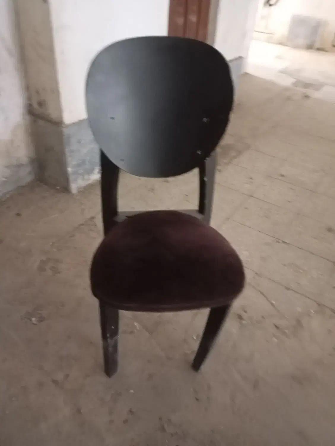 صندلی چوبی باروکش مخمل|صندلی و نیمکت|گرگان, |دیوار