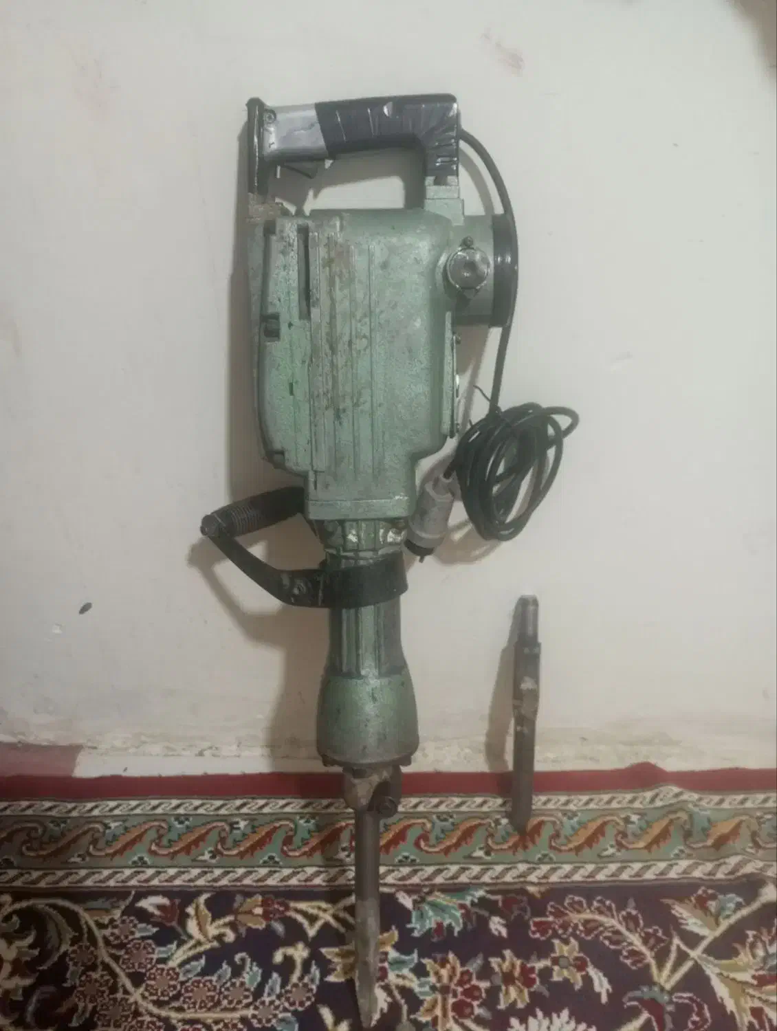 پیکور 17کیلویی هیتاچی|ابزارآلات|تربتحیدریه, داروپخش|دیوار