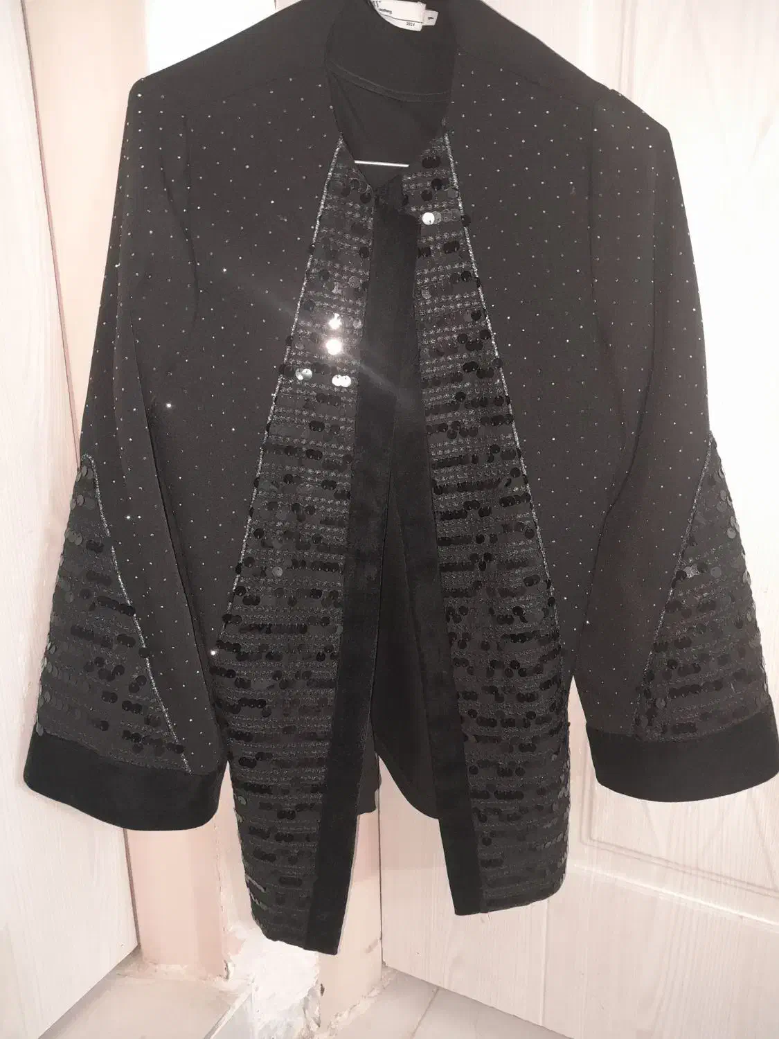 مانتومجلسی|لباس|نیشابور, جمهوری|دیوار