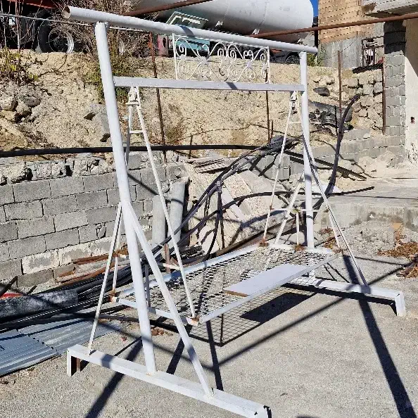 تاب آهنی|اسباب‌‌بازی|سیوان, |دیوار