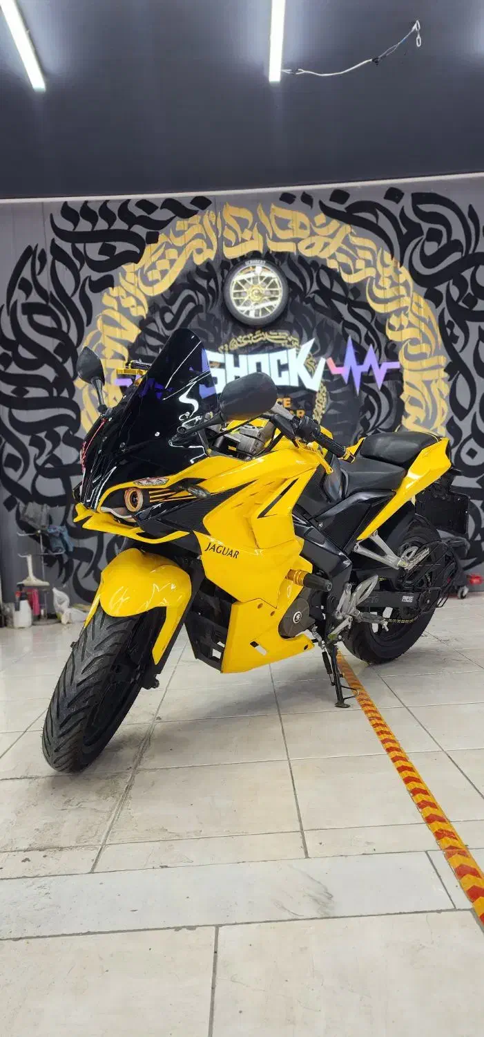 ار اس ۲۰۰|موتورسیکلت|شاهینشهر, حافظ جنوبی|دیوار