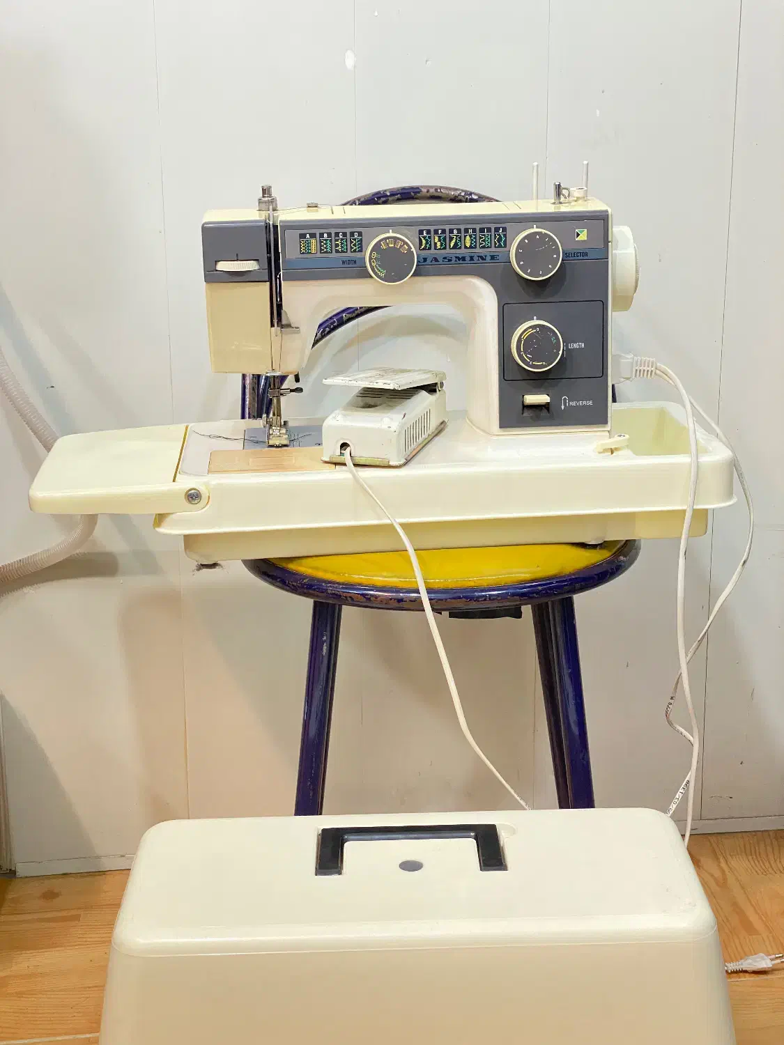 چرخ خیاطی یاسمین|چرخ خیاطی و ریسندگی|بوشهر, |دیوار