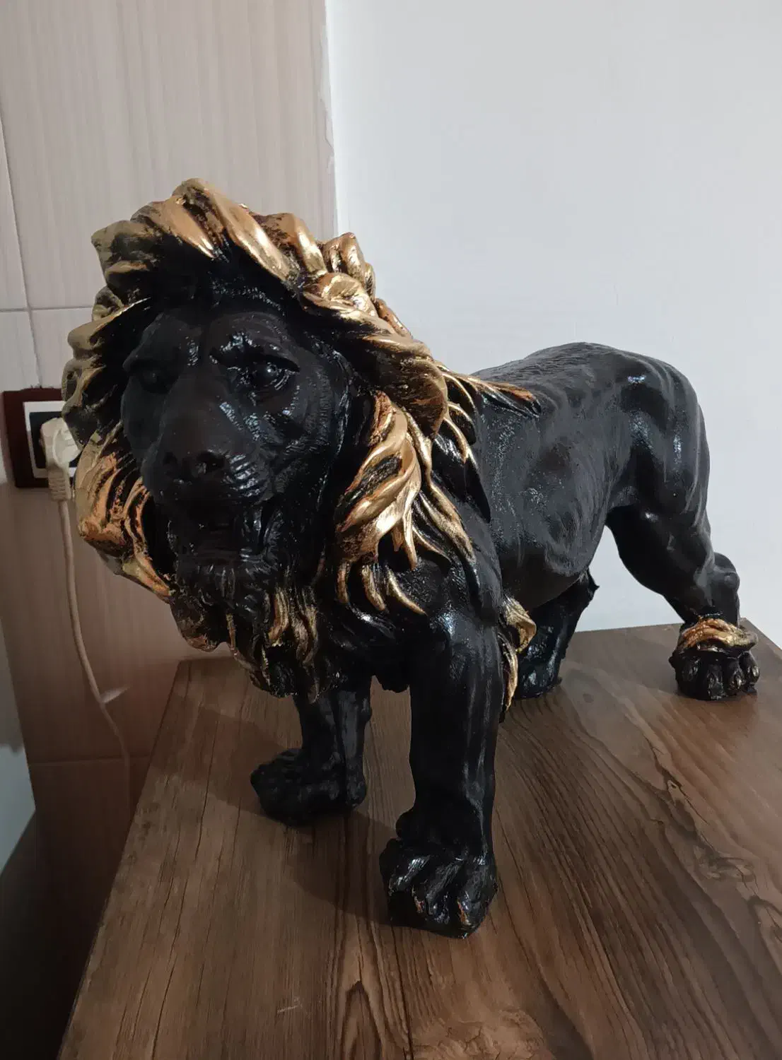 مجسمه|مجسمه، تندیس، ماکت|وحیدیه, |دیوار