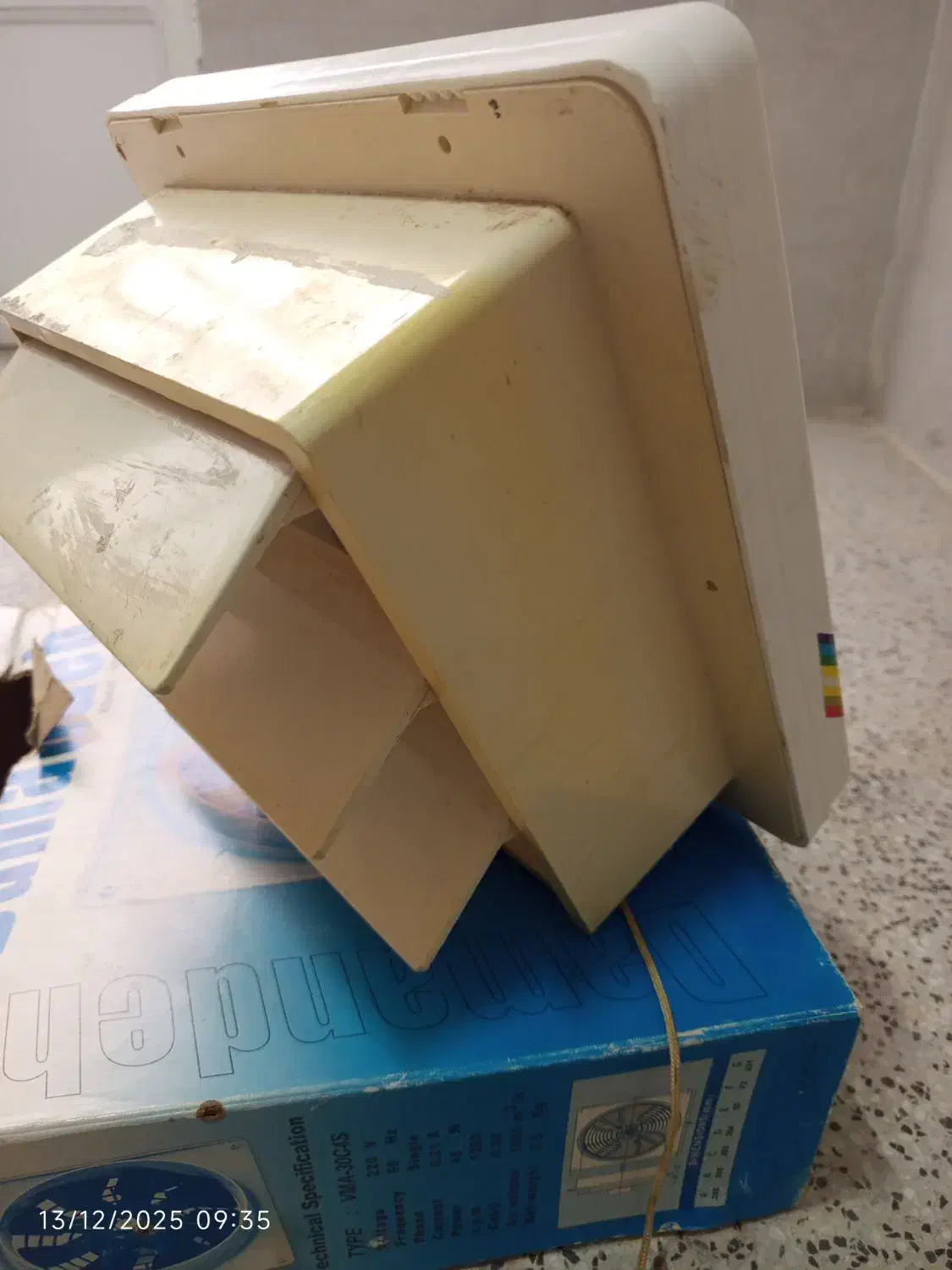 هواکش درب دار دست دوم|پنکه و تصفیهکنندهٔ هوا|یزد, |دیوار