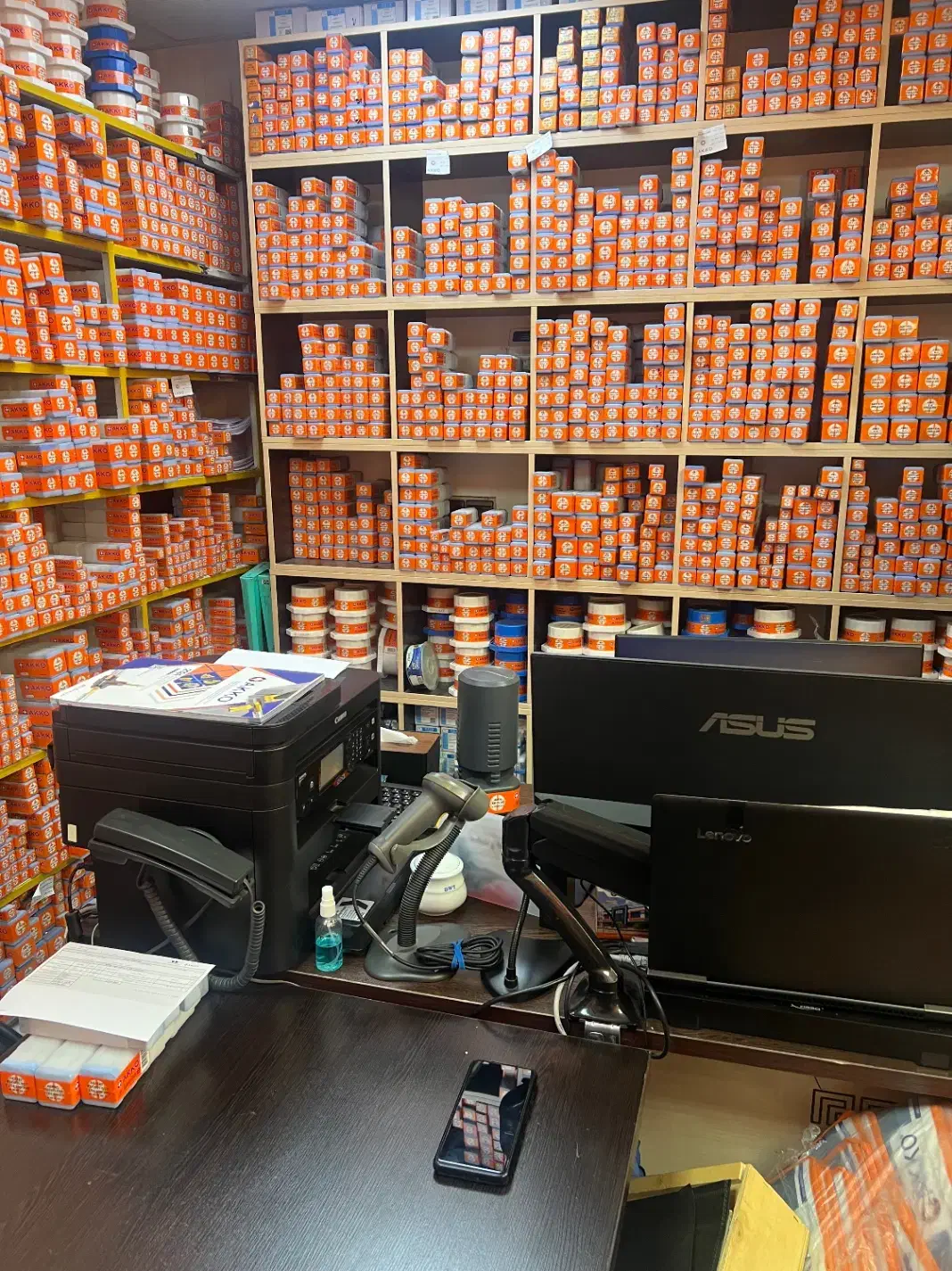 کارمند فروش خانم|استخدام بازاریابی و فروش|تهران, پارک شهر|دیوار