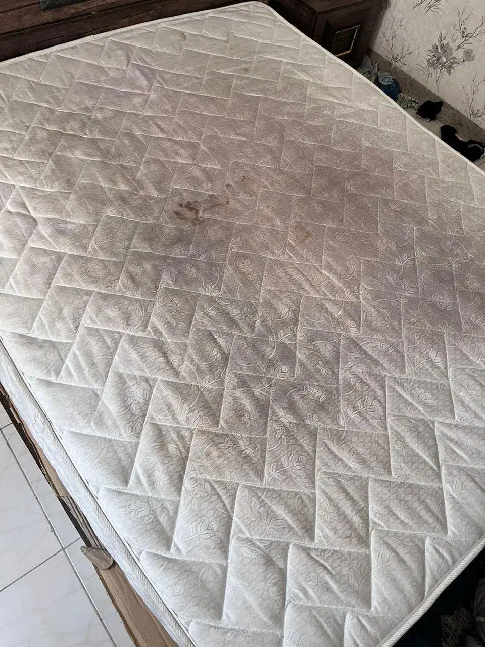 خوشخواب|تشک تختخواب|صدرا-فارس, فاز ۱|دیوار