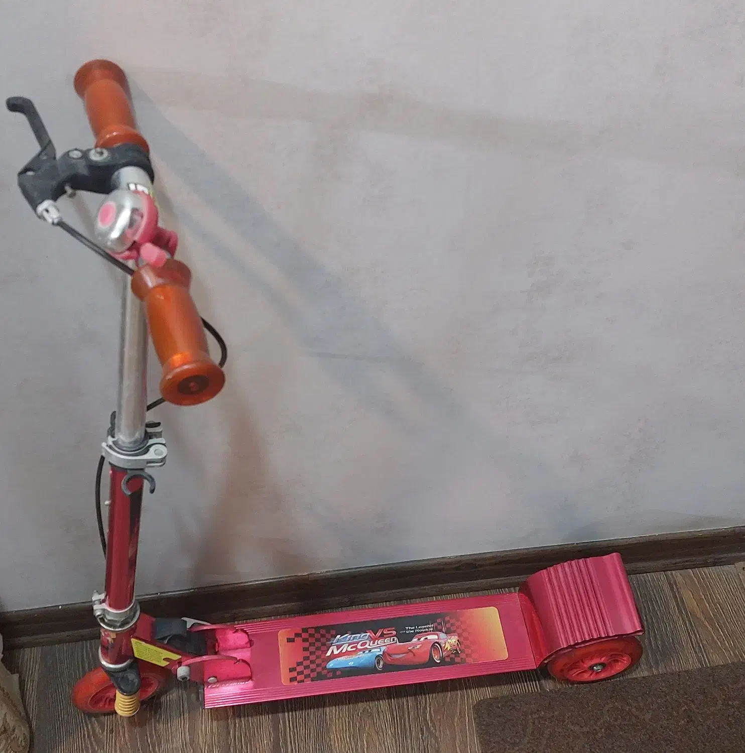 اسکوتر طرح مکویین|دوچرخه، اسکیت، اسکوتر|بابل, |دیوار