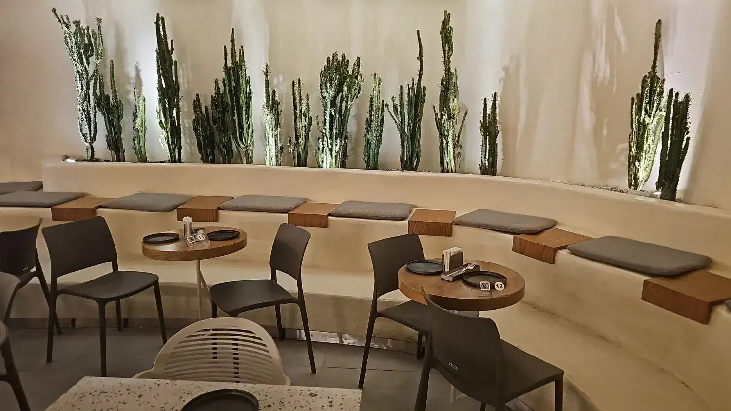 درخواست نیروی کار|استخدام خدمات فروشگاه و رستوران|بندر گناوه, |دیوار