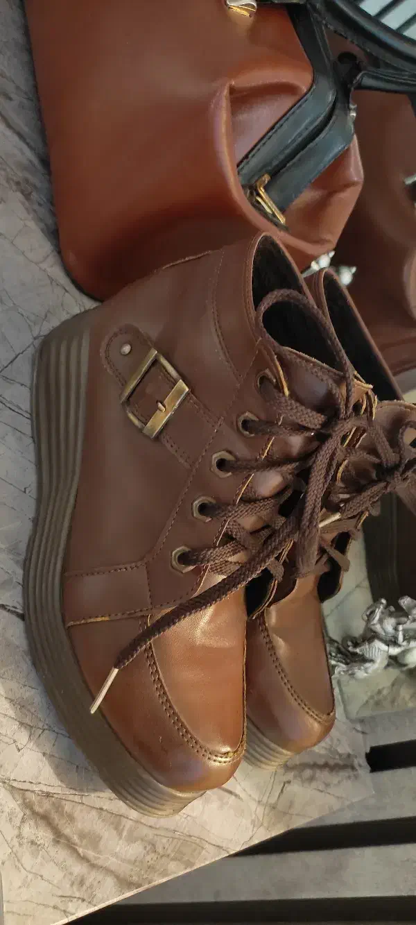 بوتین زنانه وکیف بزرگ زنانه|کیف، کفش، کمربند|ارومیه, |دیوار