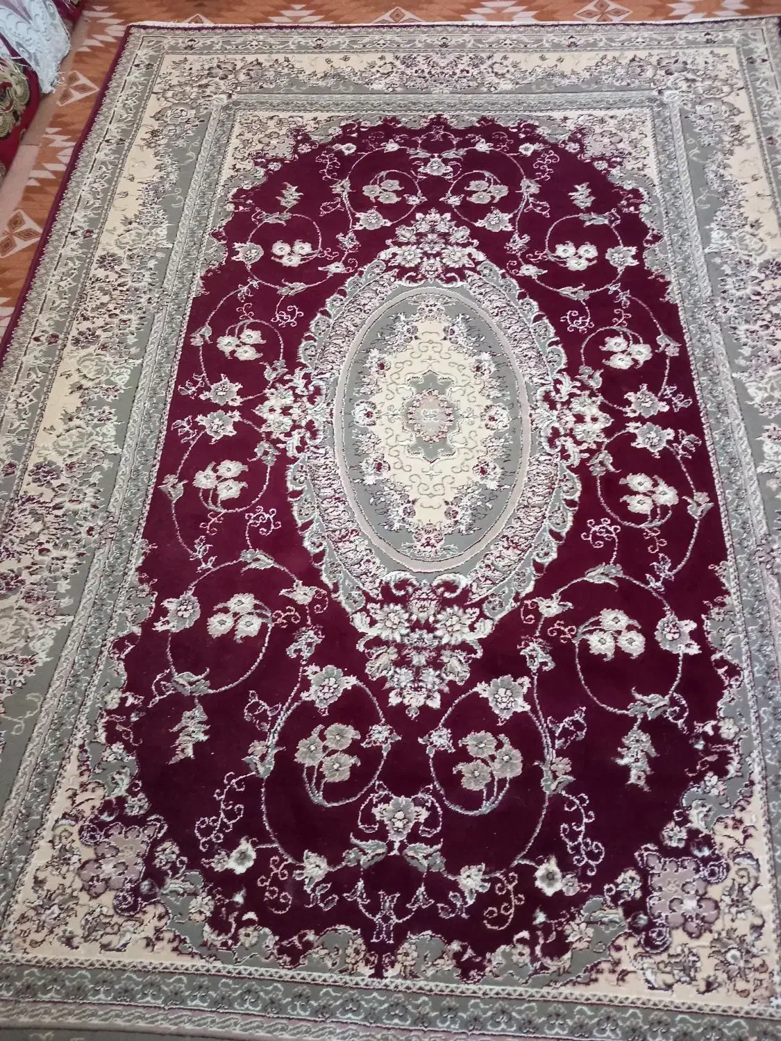 فرش ۶ متری تمیز|فرش|آستانه اشرفیه, |دیوار