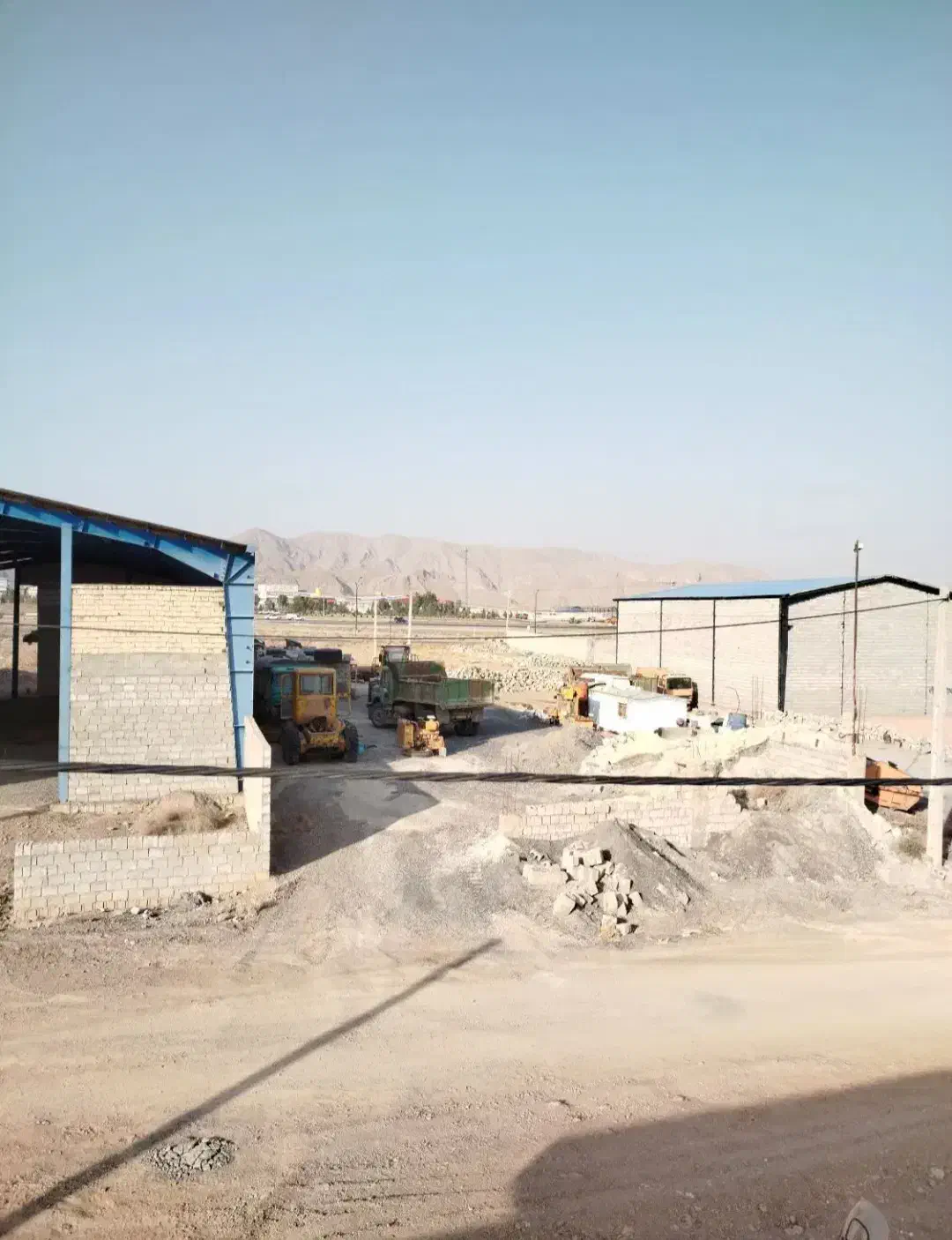 زمین کارگاهی بر اتوبان|فروش دفتر صنعتی، کشاورزی، تجاری|نجف‌آباد, حومه نجف آباد|دیوار