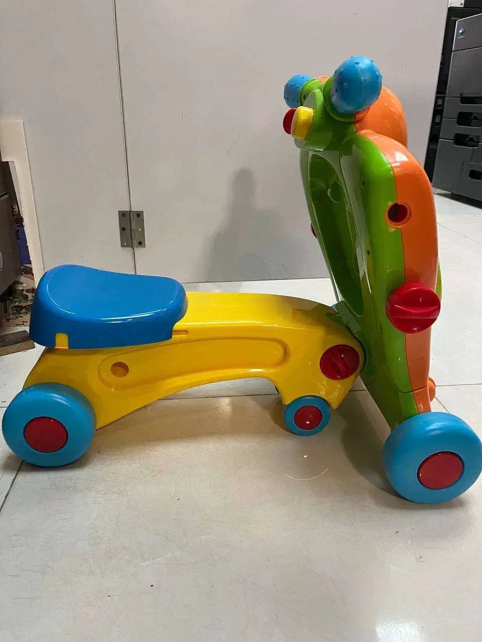 واکر و روروک|کالسکه و لوازم جانبی|یزد, |دیوار