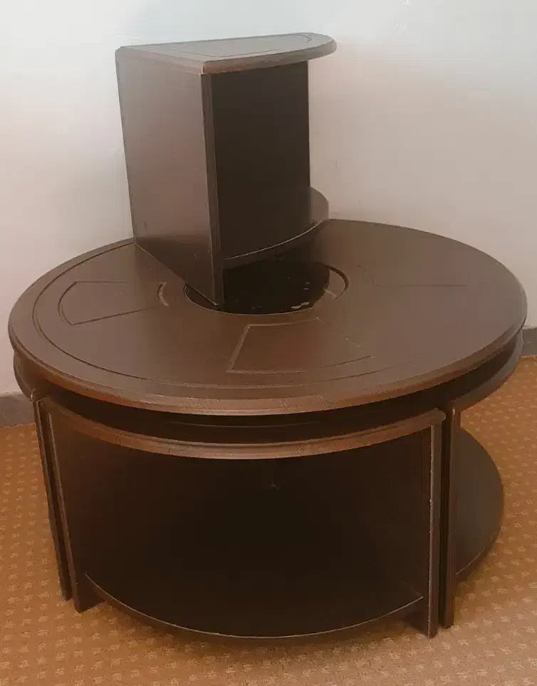 جلومبلی و ۴تا عسلی|مبلمان خانگی و میز عسلی|ایلام, |دیوار